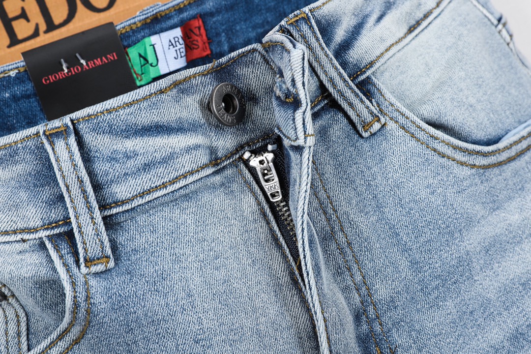 Stylish Armani Men's Slim Fit Jeans - Washed Denim, Sizes 29-38 Available 5 i1732810942 3130 0