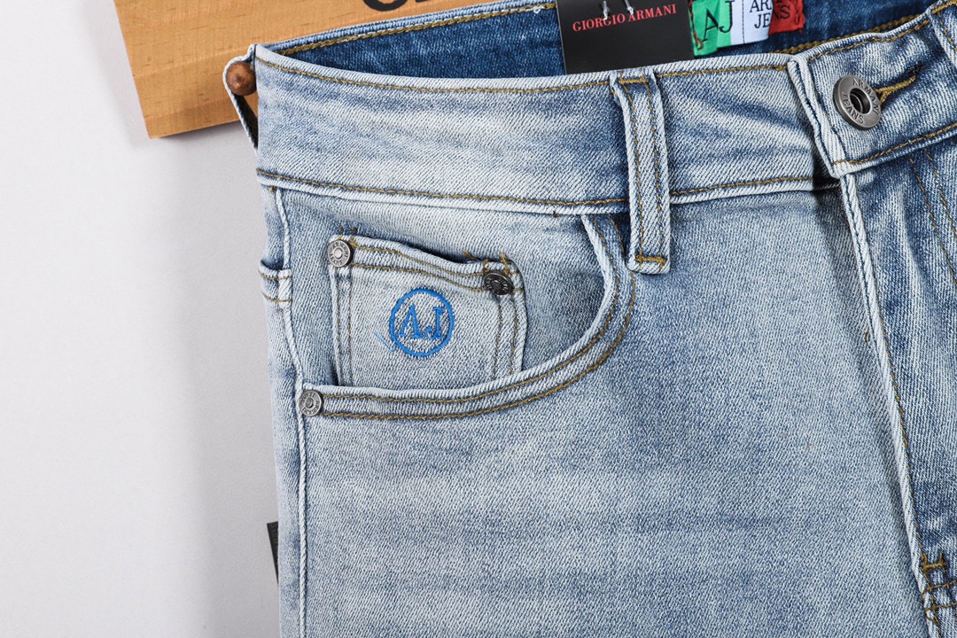 Stylish Armani Men's Slim Fit Jeans - Washed Denim, Sizes 29-38 Available 8 i1732810942 3893 7