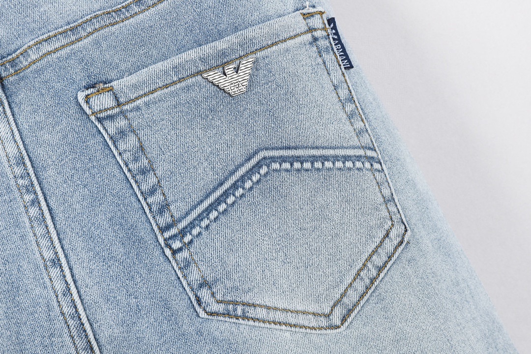 Stylish Armani Men's Slim Fit Jeans - Washed Denim, Sizes 29-38 Available 7 i1732810942 8757 1