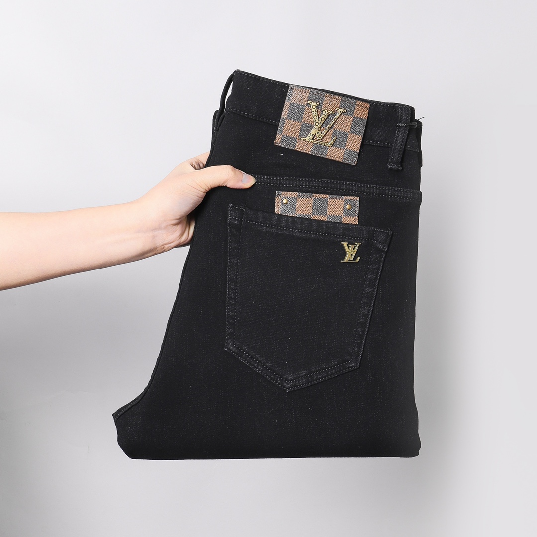 LV 秋冬加绒加厚洗水復古男士修身小脚牛仔裤