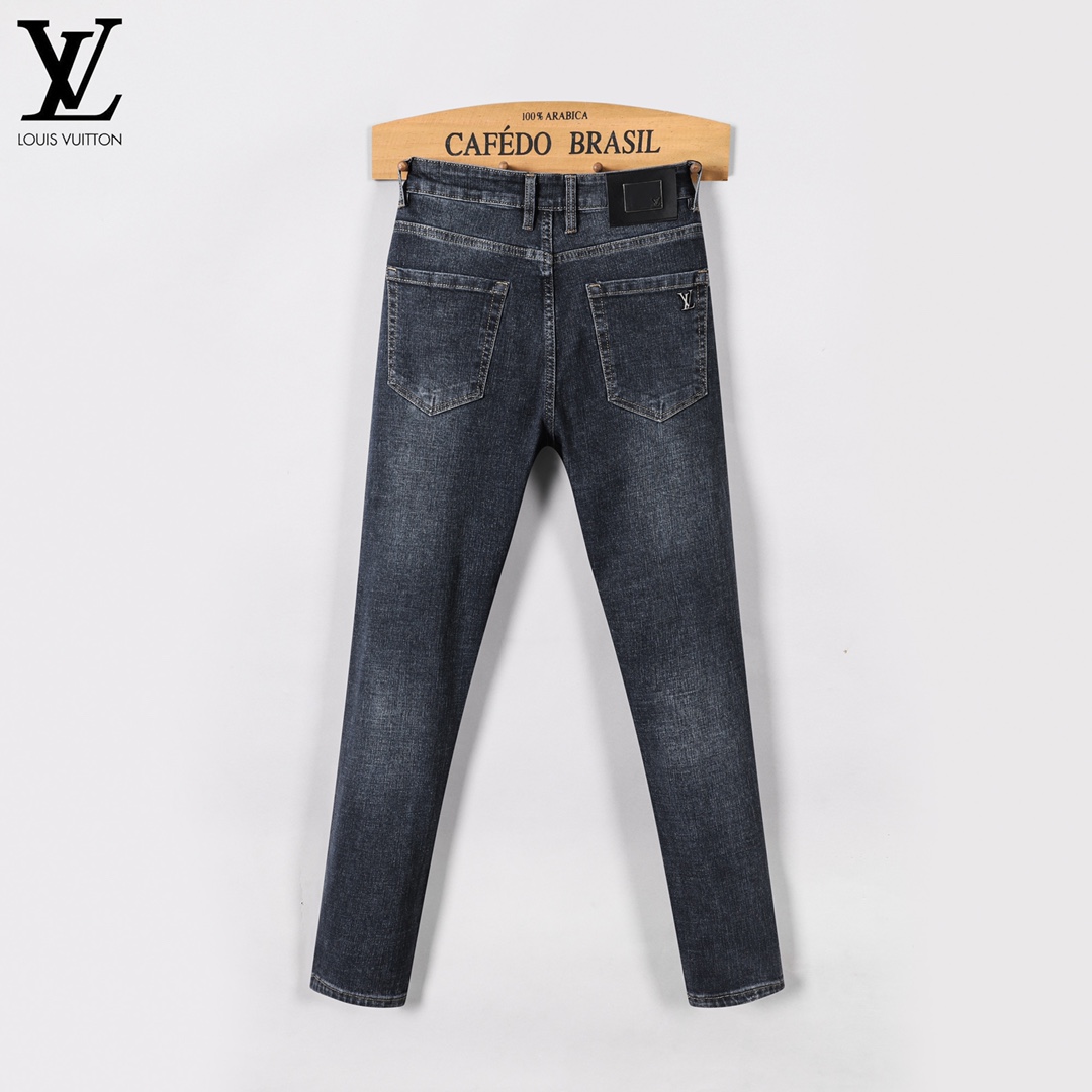 Louis Vuitton Men's Slim Fit Jeans Classic Four Season Denim 4 i1733204934 1288 2