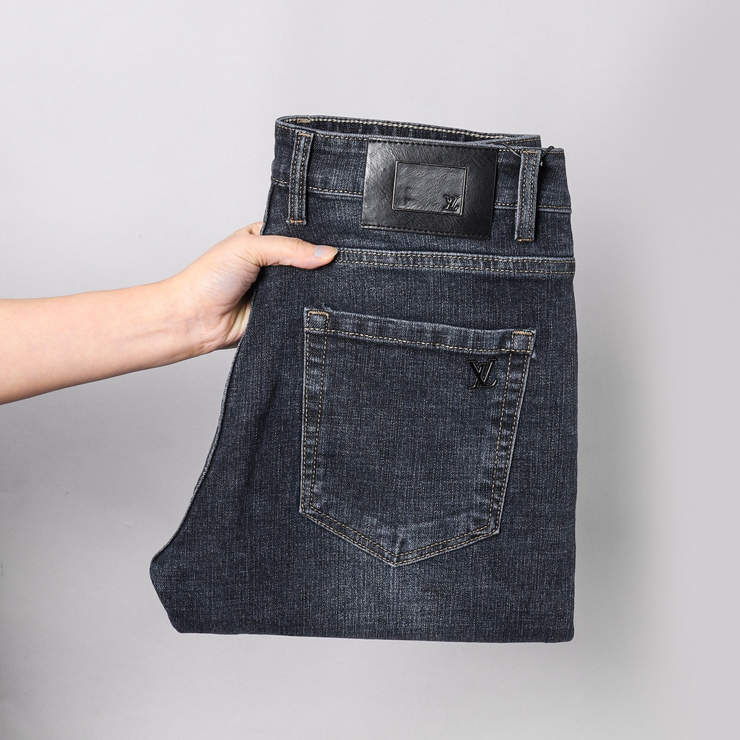 Louis Vuitton Men's Slim Fit Jeans Classic Four Season Denim 2 i1733204934 4547 1