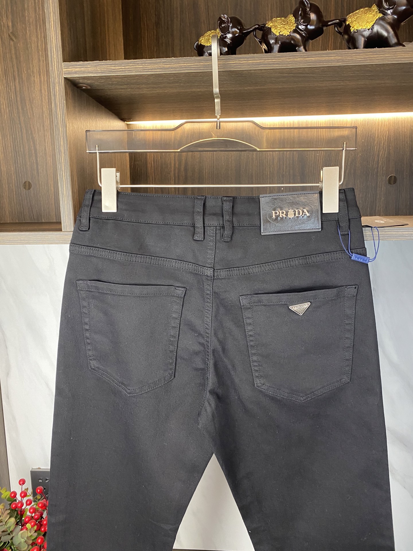 Prada Men's Slim-Fit Stretch Denim Jeans - Classic Style & Comfortable Fit 3 i1739691336849 1991 0 4