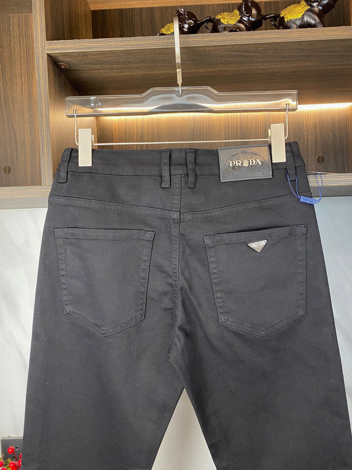 Prada Men's Slim-Fit Stretch Denim Jeans - Classic Style & Comfortable Fit 7 i1739691461466 1045 0 9