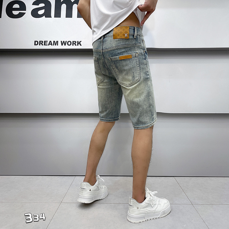 NO:442199,Trendy new shorts LV summer wash jeans mid-pants Classic retro wash craftsmanship, five-point shorts style shows high-end texture, and the fabric is slightly stretchy, soft and comfortable!  The slim fit design is very easy to match!  Number of codes 28-38!  ,louis vuitton,shorts,jeans,alexander wang19860909潮流新款短裤 LV夏季洗水牛仔裤中裤 经典复古洗水工艺,五分短裤版型尽显高级质感,面料微弹力柔软舒适！修身版型设计非常好搭配！码数28—38 ！,,louis vuitton,shorts,jeans,alexander wang,Men's clothing