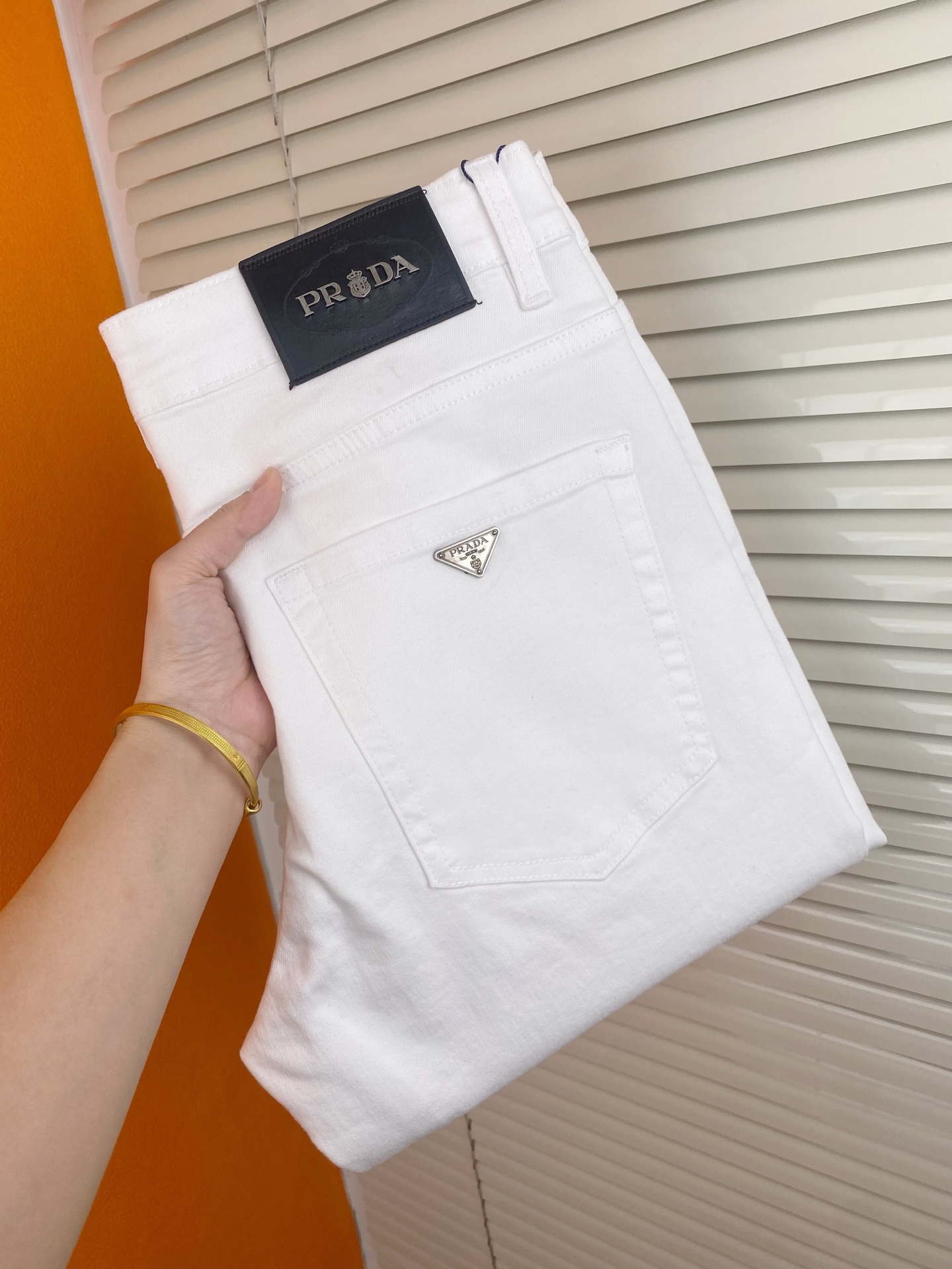 NO:443795,Trendy men's big-name jeans Armani men's trousers Korean style slim small foot jeans, slightly stretchy summer thin high-end pure cotton denim fabric, exquisite and delicate inner details. Exquisite workmanship and high-end order!  Hot products.28-38, Armani,jeans,alexander wang19860909潮流男装大牌牛仔裤阿玛尼男士长裤韩版显瘦小脚牛仔裤,微弹力夏薄款高级纯棉牛仔面料,内里细节精致细腻.做工精美高货单！爆款.28——38,,armani,jeans,alexander wang,Men's clothing