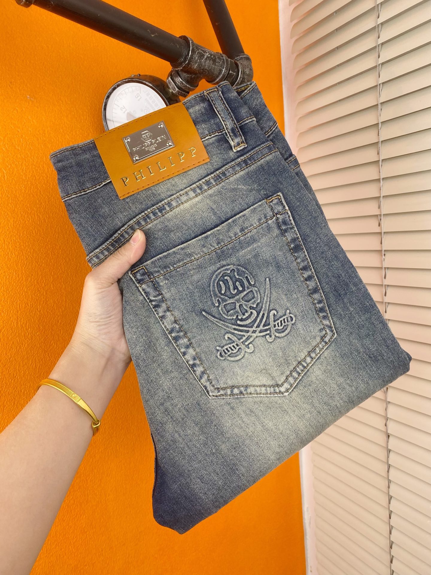 NO:443815,Trendy men's big-name jeans PP men's trousers Korean style slim small foot jeans, slightly stretchy summer thin high-end pure cotton denim fabric, exquisite and delicate inner details. Exquisite workmanship and high-end order!  Hot products.28-38, jeans,alexander wang19860909潮流男装大牌牛仔裤PP男士长裤韩版显瘦小脚牛仔裤,微弹力夏薄款高级纯棉牛仔面料,内里细节精致细腻.做工精美高货单！爆款.28——38,,jeans,alexander wang,Men's clothing