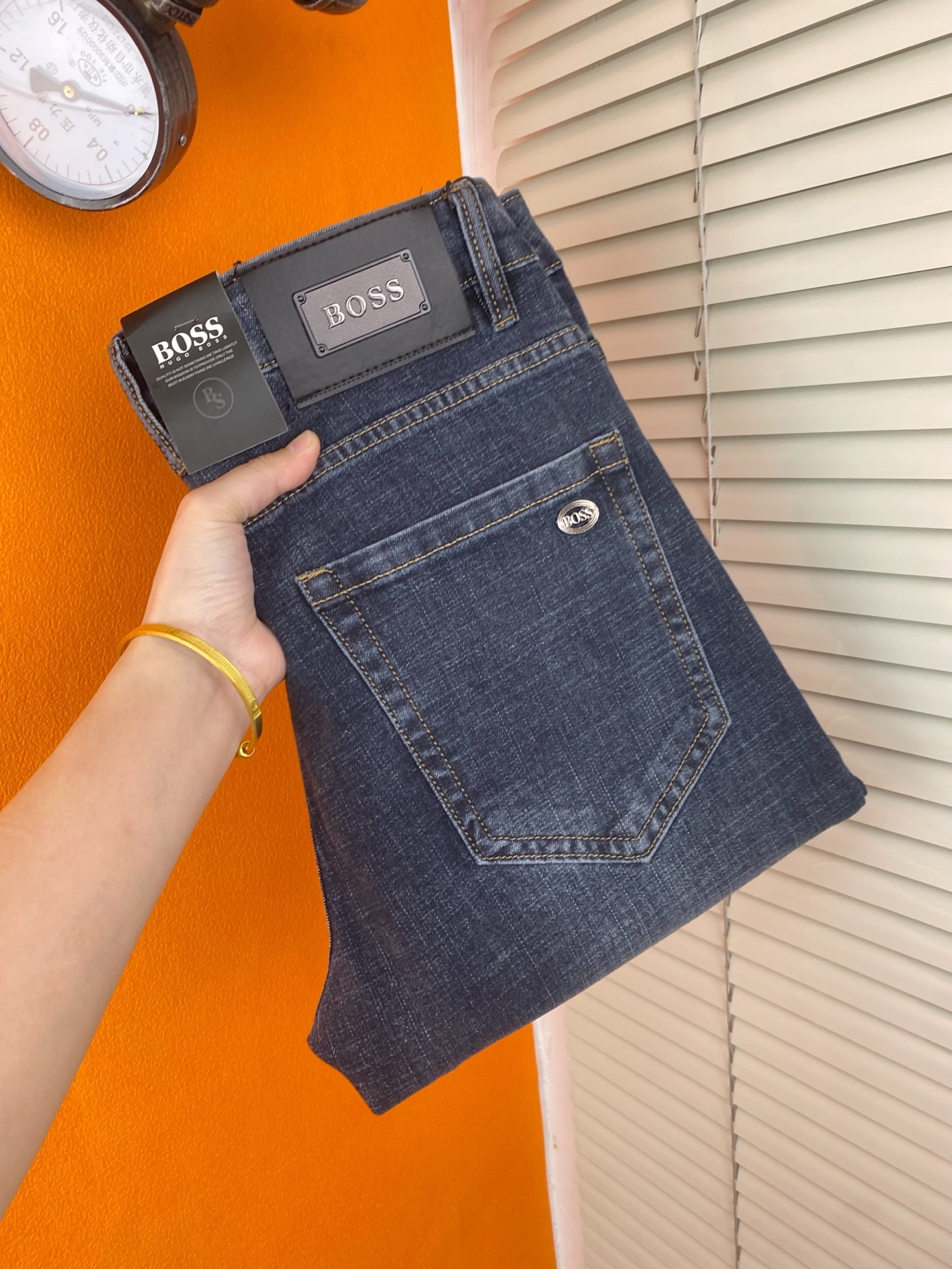 NO:443783,Trendy men's big-name jeans boss men's trousers Korean style slim small foot jeans, slightly stretchy four-season high-end pure cotton denim fabric, exquisite and delicate inside details. Exquisite workmanship and high-end order!  Hot products.29-40, jeans,alexander wang19860909潮流男装大牌牛仔裤boss男士长裤韩版显瘦小脚牛仔裤,微弹力四季款高级纯棉牛仔面料,内里细节精致细腻.做工精美高货单！爆款.29——40,,jeans,alexander wang,Men's clothing