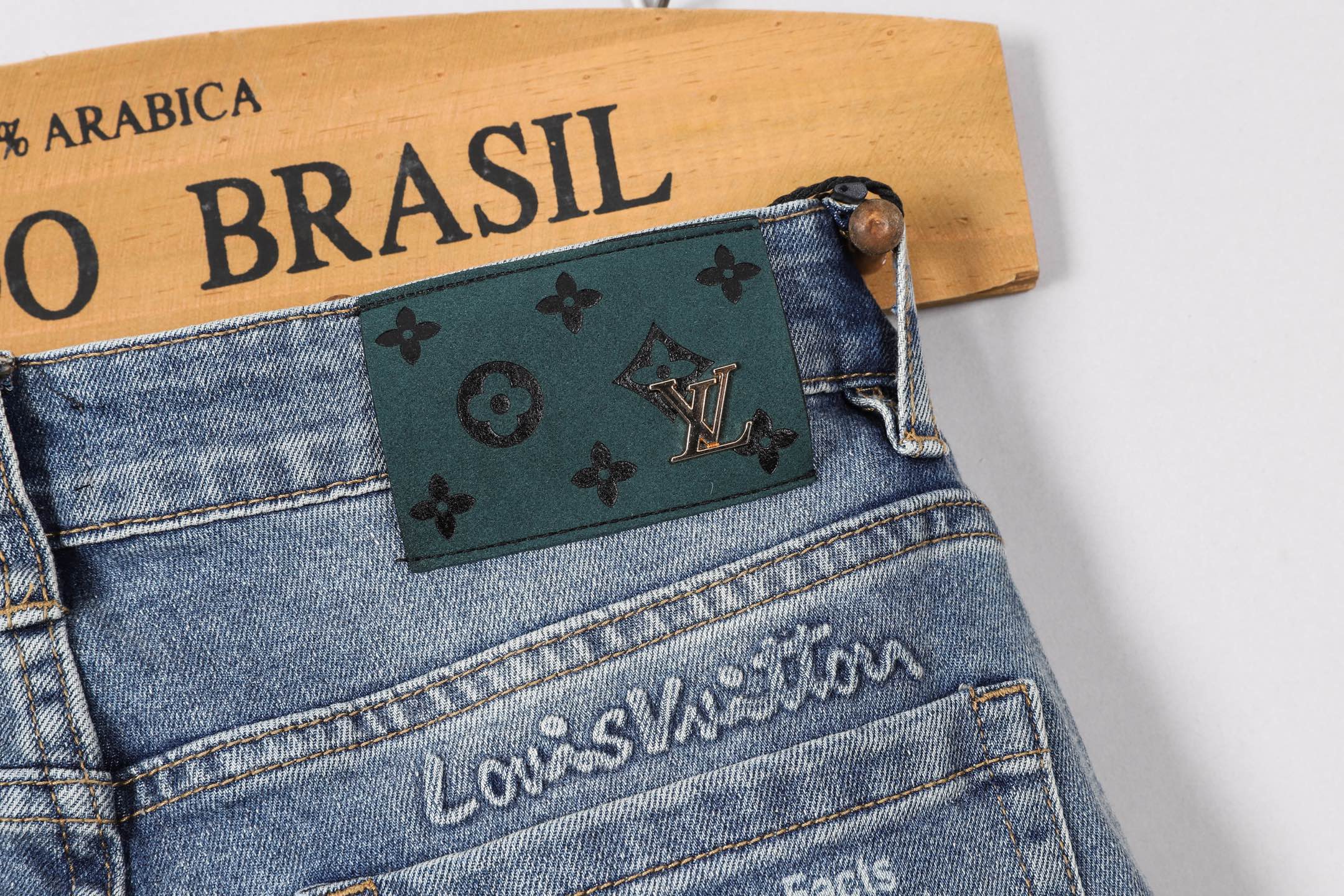Louis Vuitton Men's Slim Fit Denim Jeans - Fashionable & Comfortable 7 i1746029204738 6348 0 4