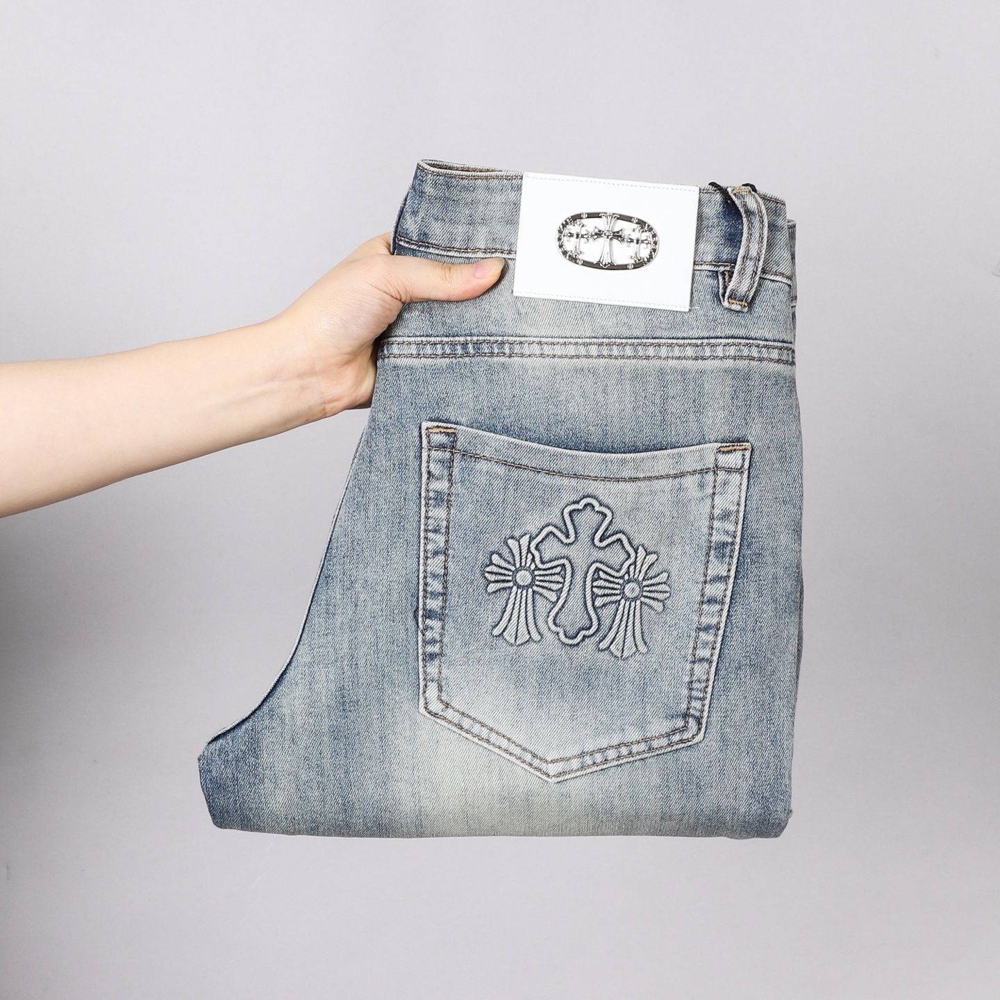 Chrome Hearts Men's Fashionable Denim Jeans - Slim Fit, Sizes 28-38 2 i1746029481751 9988 0 0