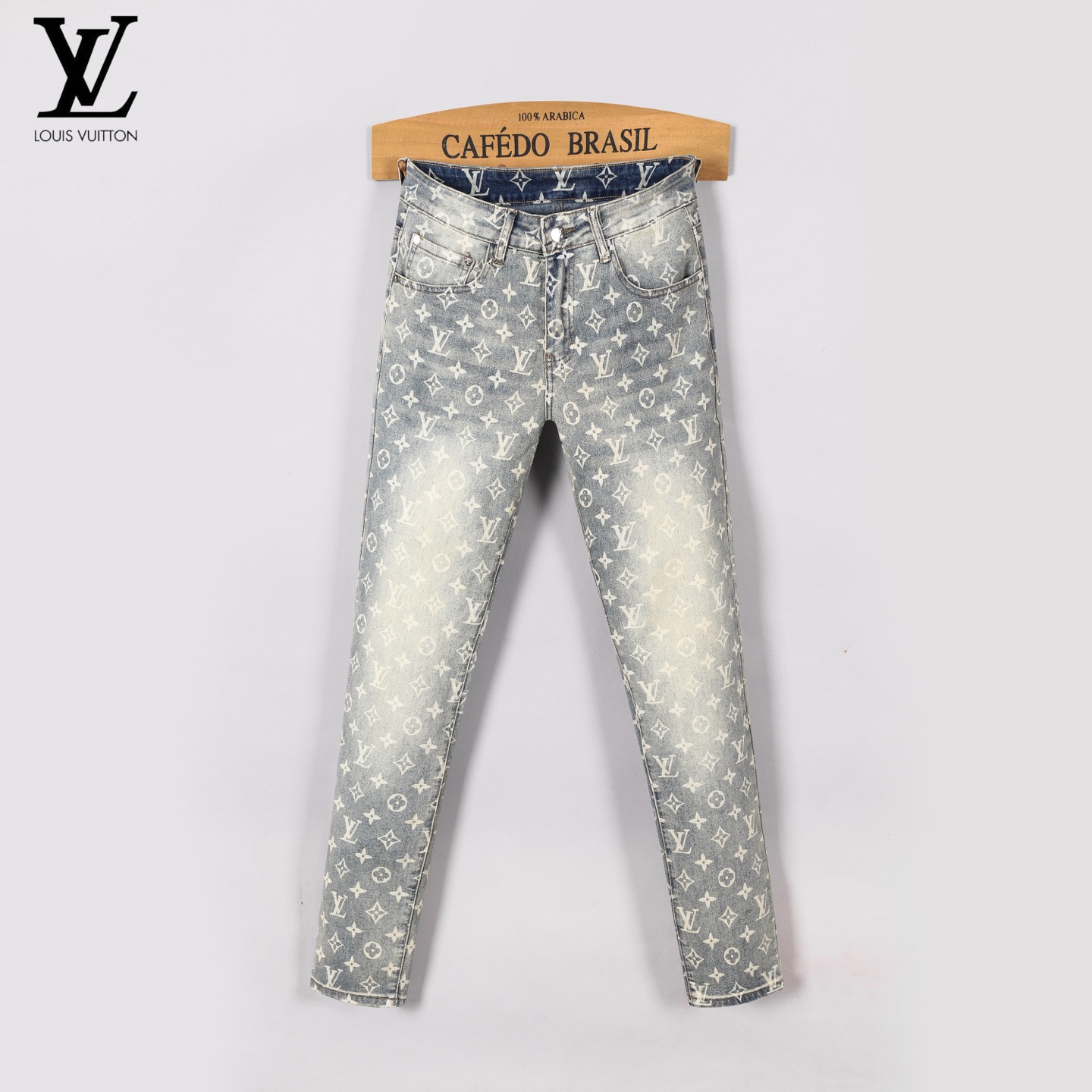 Louis Vuitton Men's Slim Fit Denim Jeans - Stylish & Comfortable 3 i1746029597117 8805 0 1