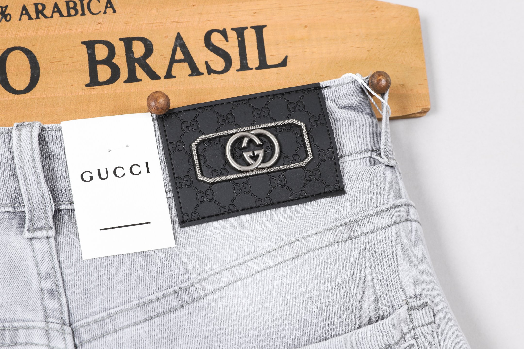 Gucci Men's Slim-Fit Light Gray Wash Jeans, Fashionable and Comfortable 7 i1746029662029 5122 0 5
