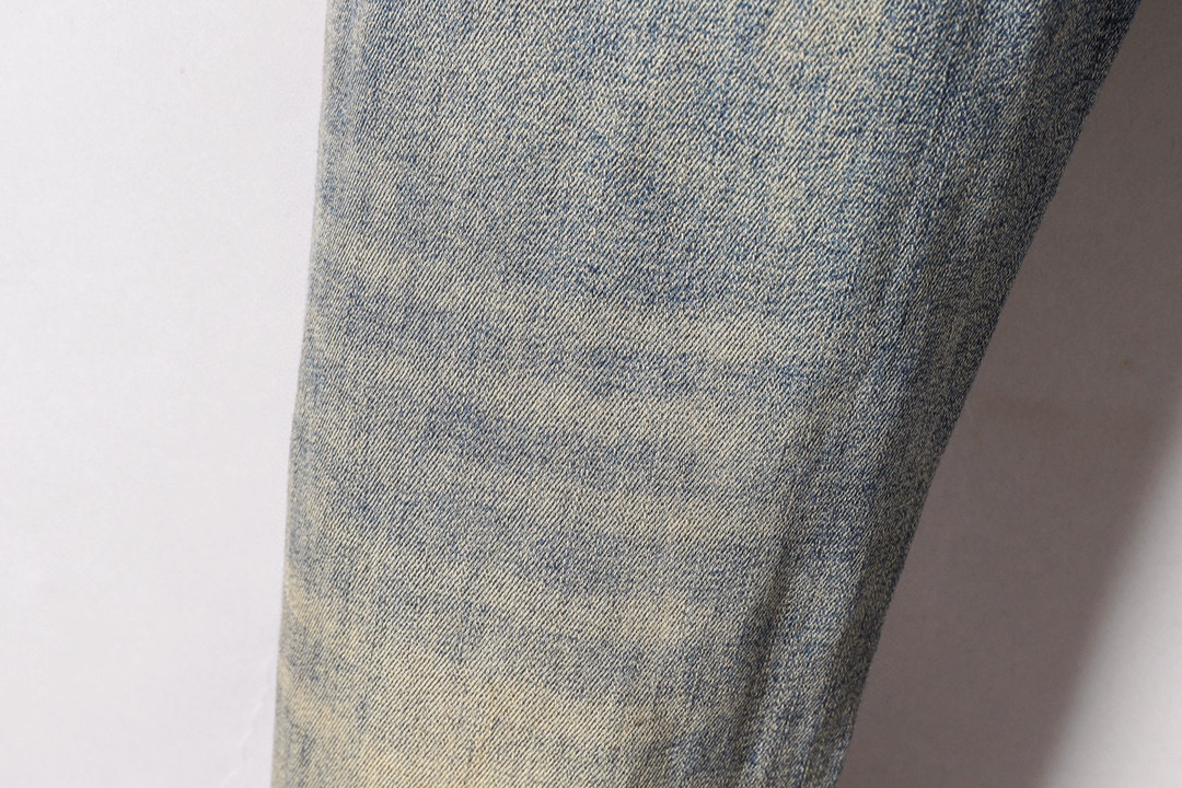 Louis Vuitton Men's Slim-Fit Jeans - Elegant Design, Comfortable Stretch Denim 8 i1746029707335 2681 0 3