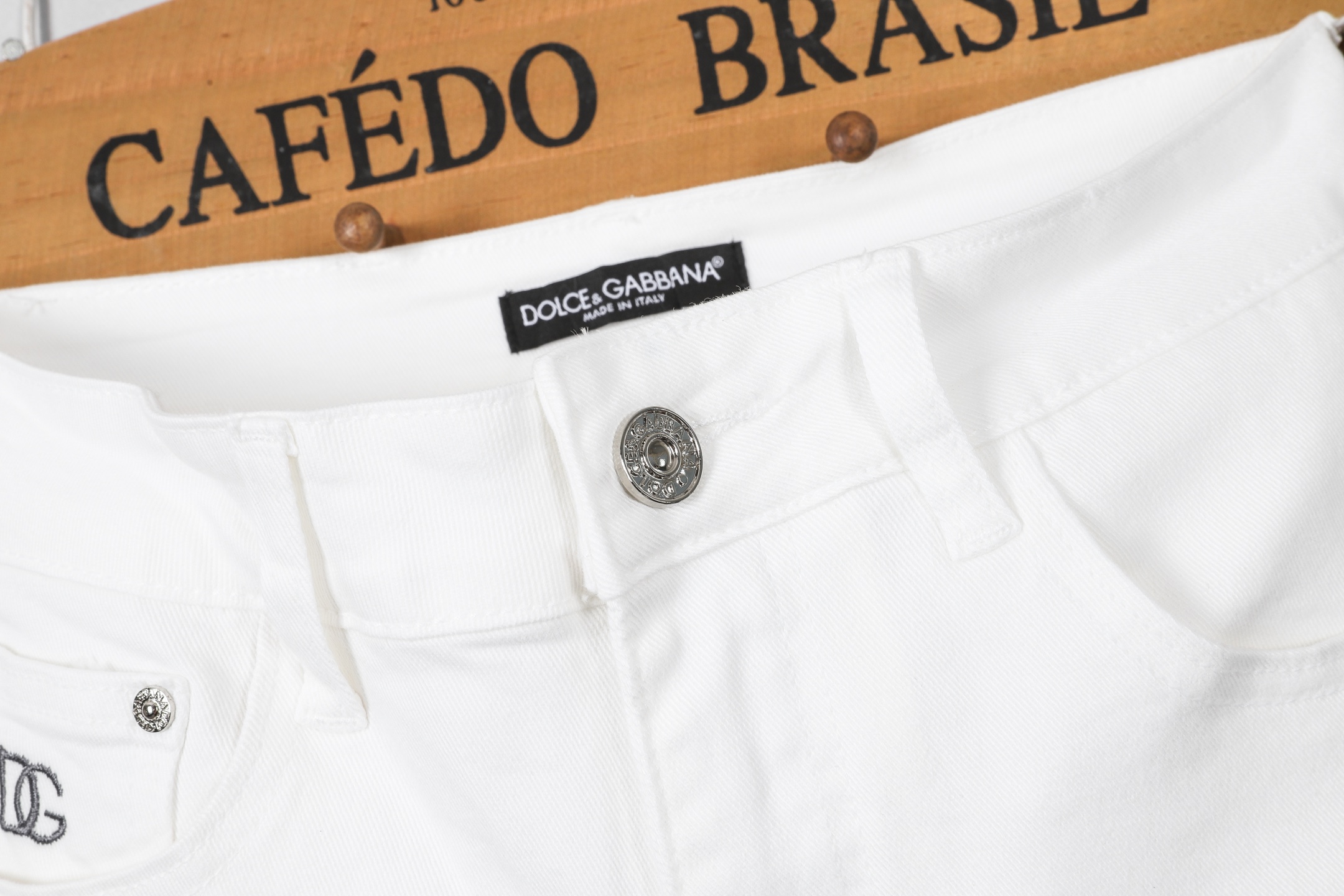 Dolce & Gabbana White Denim Jeans, Slim Fit, Embroidered Logo, Sizes 29-38 5 i1746029771130 2107 0 3