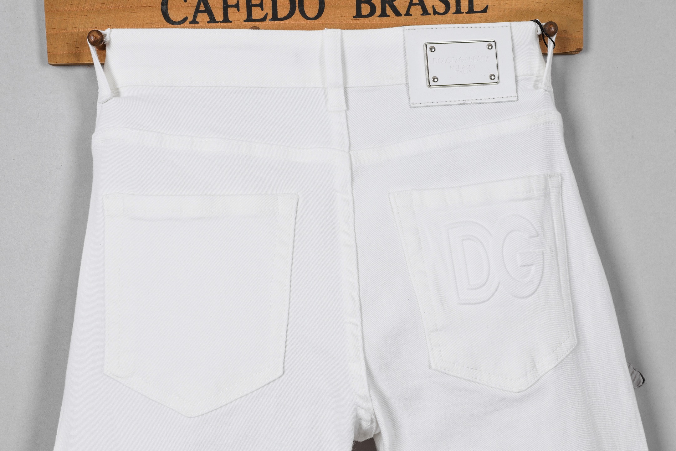 Dolce & Gabbana White Denim Jeans, Slim Fit, Embroidered Logo, Sizes 29-38 10 i1746029920496 1660 0 9
