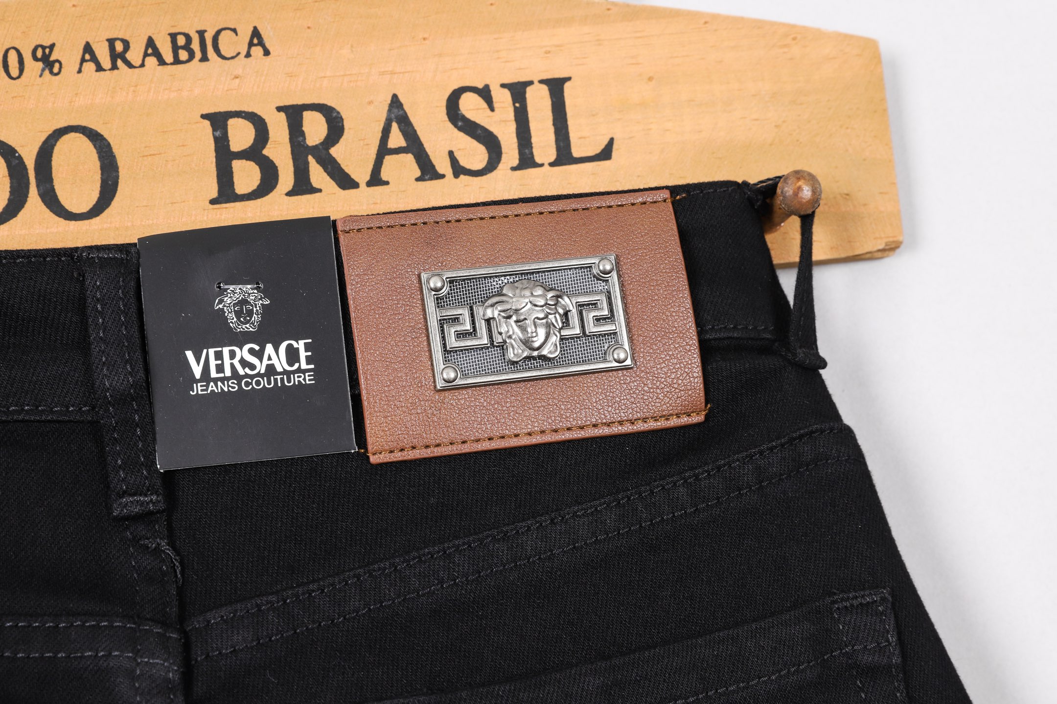 Versace Men's Black Slim Fit Jeans with Medusa Emblem - Elegant & Comfortable 8 i1746029986686 5832 0 6