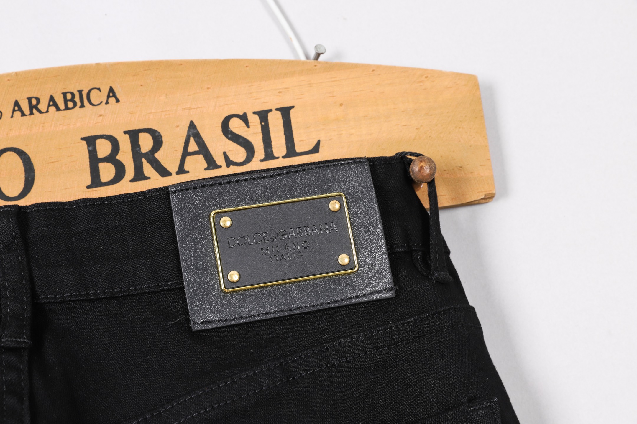 Dolce&Gabbana Men's Slim-Fit Black Jeans | Elegant Design & Comfortable Stretch 5 i1746030159077 2996 0 3
