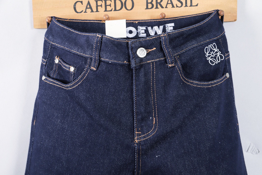 Loewe Men's Slim-Fit Dark Wash Jeans: Modern Style, Comfortable Denim 7 i1746030259640 7646 0 5