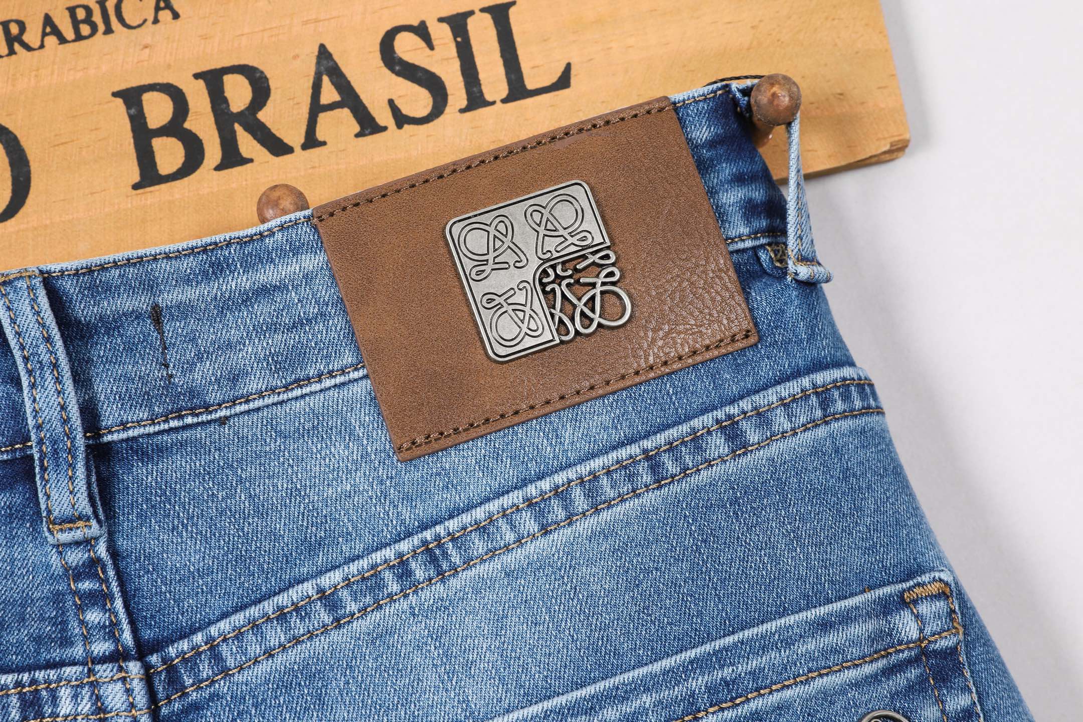 ロイウェイ メンズ牛仔パンツ 修身デザイン