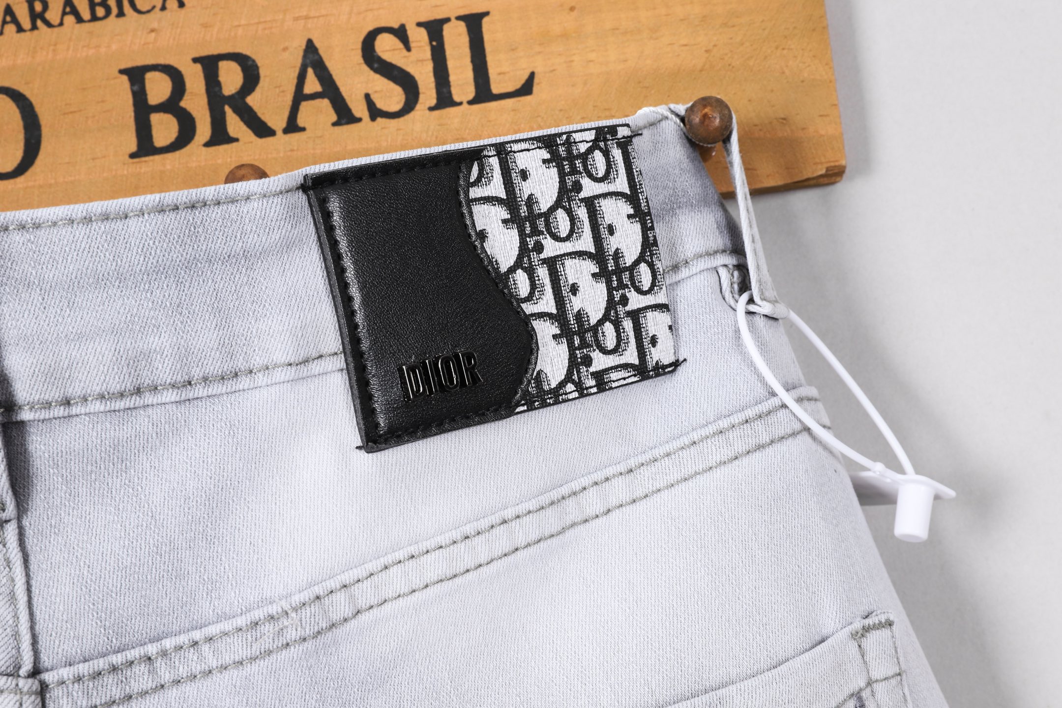 Dior Men's Slim-Fit Denim Jeans, Elegant Wash, Comfortable & Breathable 10 i1746030559560 1392 0 8