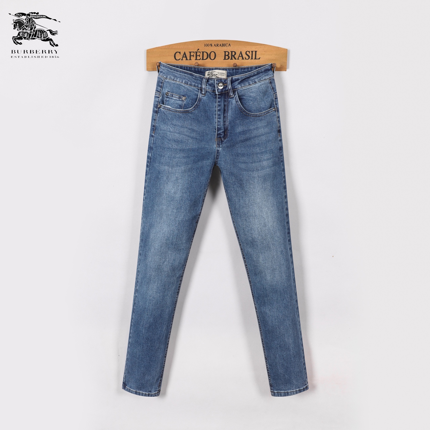 Burberry Men's Slim-Fit Stretch Denim Jeans - Stylish and Comfortable 4 i1746030590542 8960 0 2