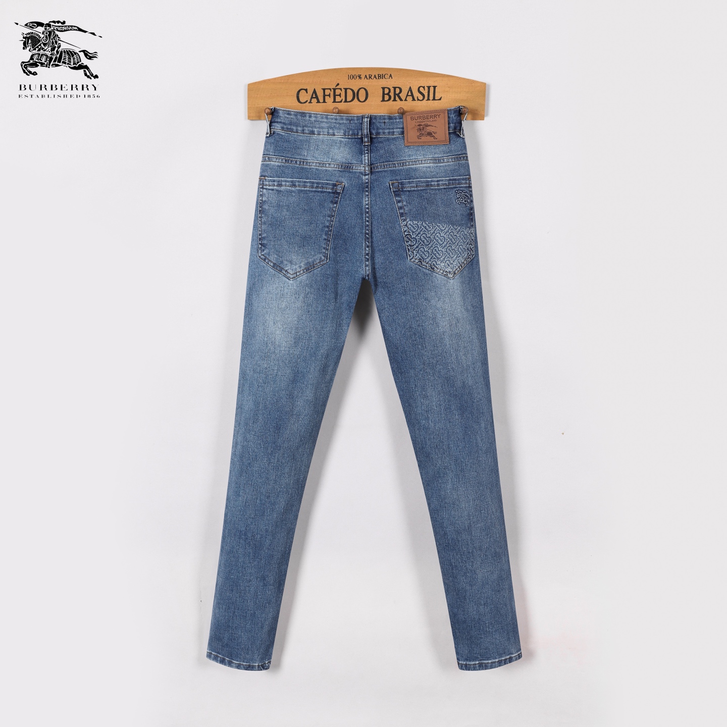 Burberry Men's Slim-Fit Stretch Denim Jeans - Stylish and Comfortable 3 i1746030592665 3915 0 1