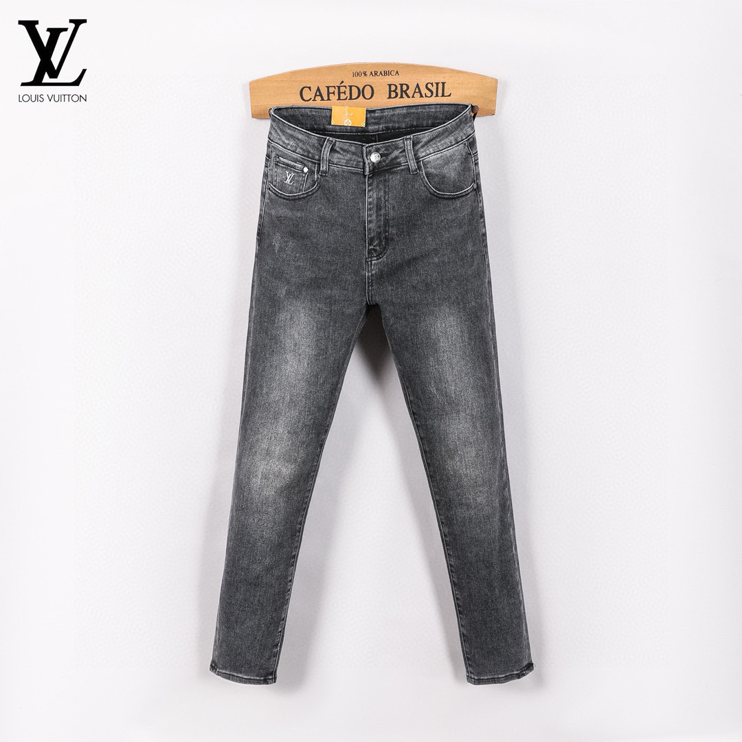 Louis Vuitton Men's Slim Fit Denim Jeans - Fashionable and Comfortable 3 i1746289817937 6559 0 1