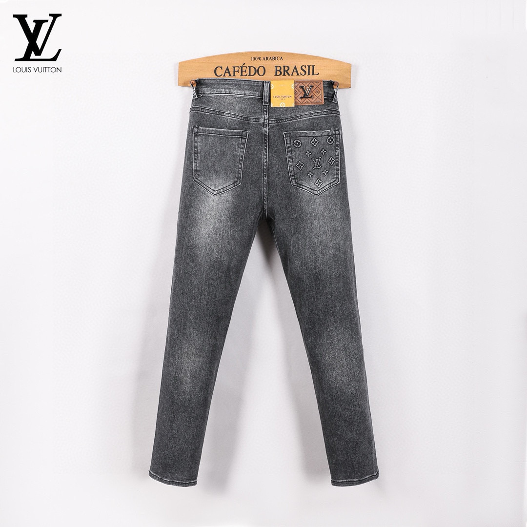 Louis Vuitton Men's Slim Fit Denim Jeans - Fashionable and Comfortable 4 i1746289818291 2564 0 2