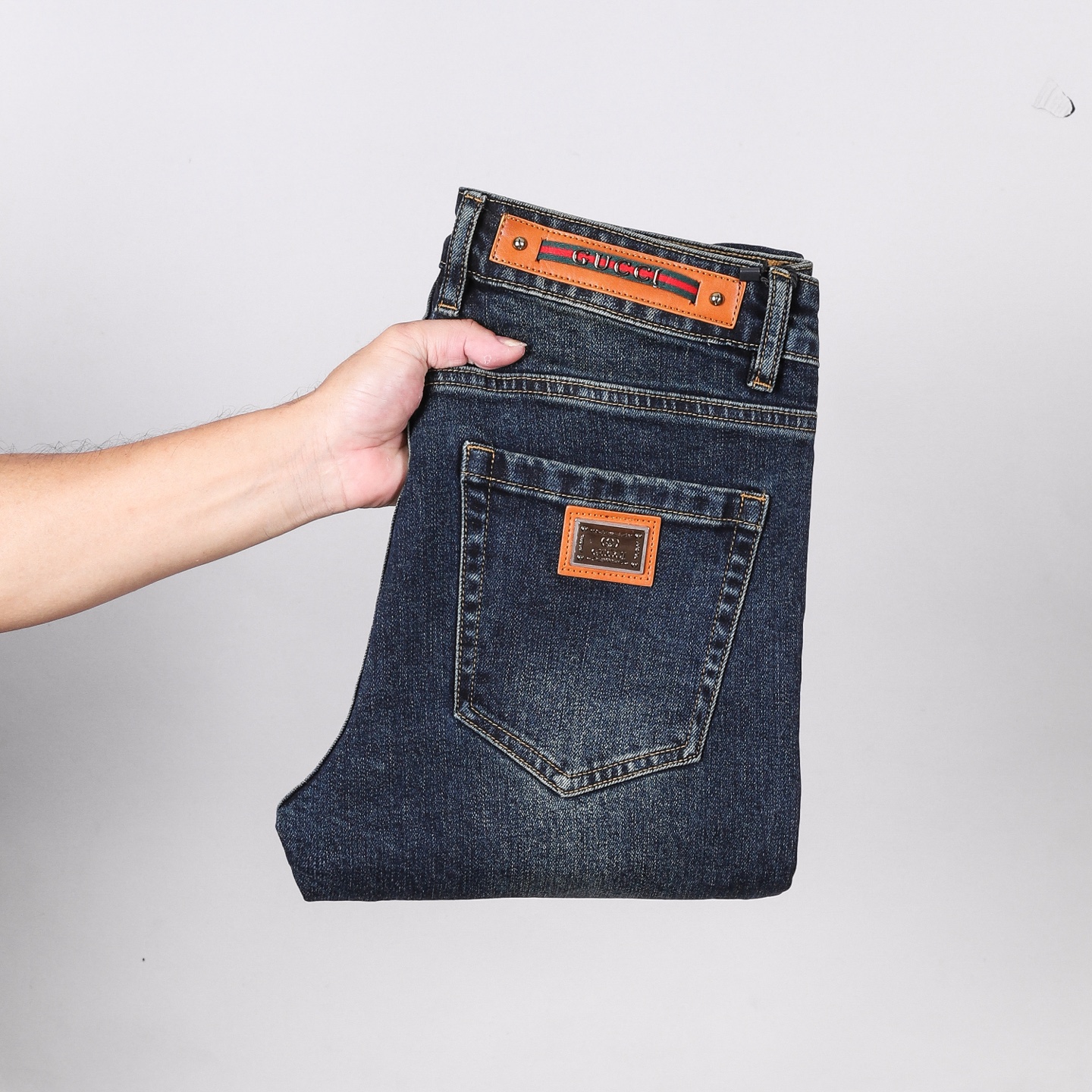 D&G小脚牛仔裤 - 重工水洗・柔らかい快適性