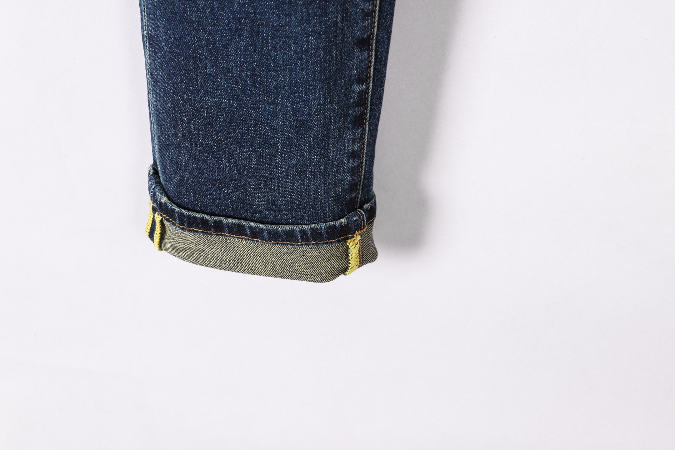 D&G小脚牛仔裤 - 重工水洗・柔らかい快適性