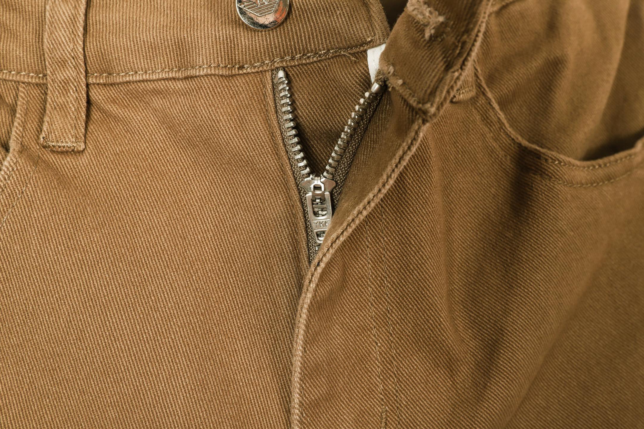 阿玛尼 小直筒牛仔裤 重工水洗素材の新作