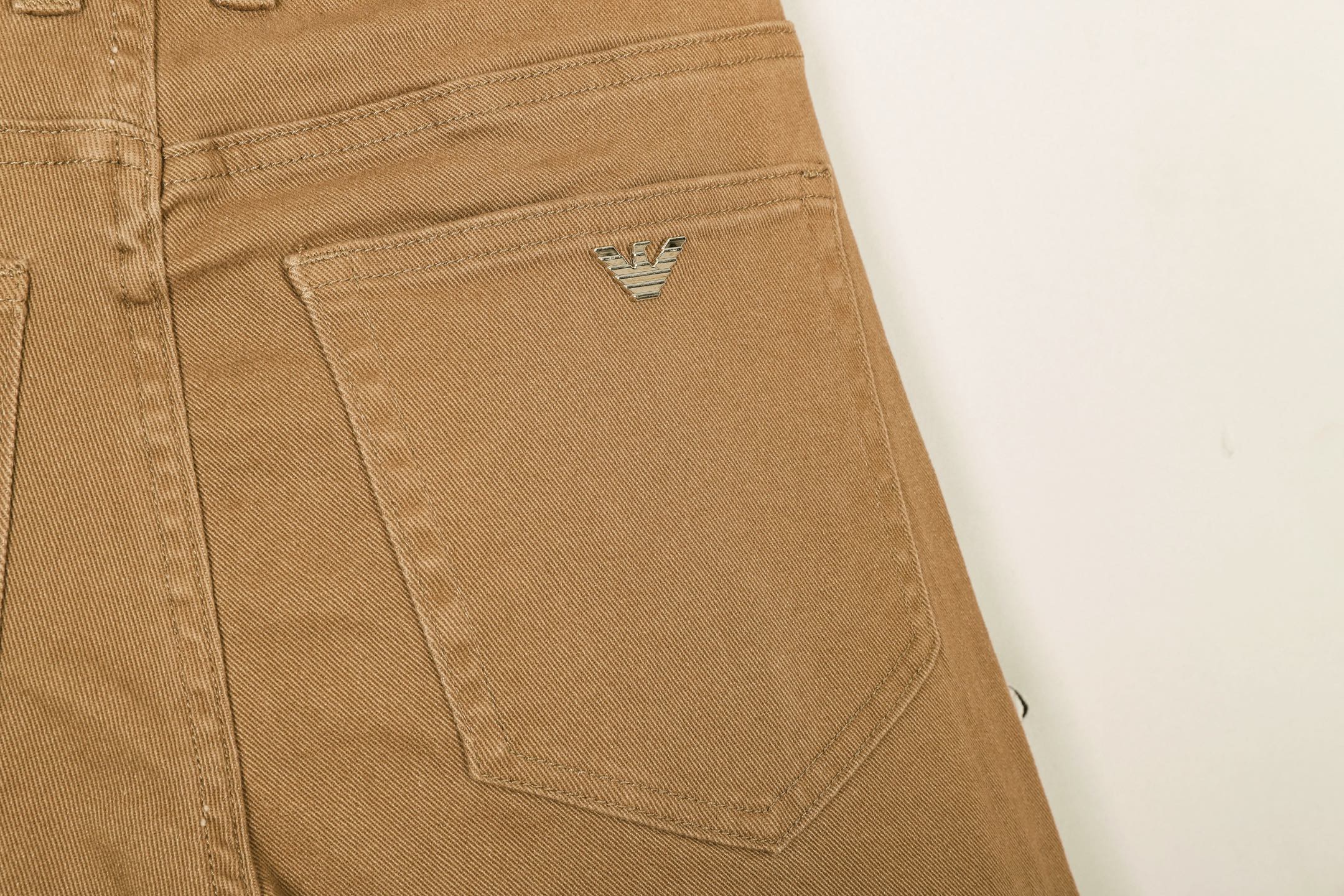 阿玛尼 小直筒牛仔裤 重工水洗素材の新作