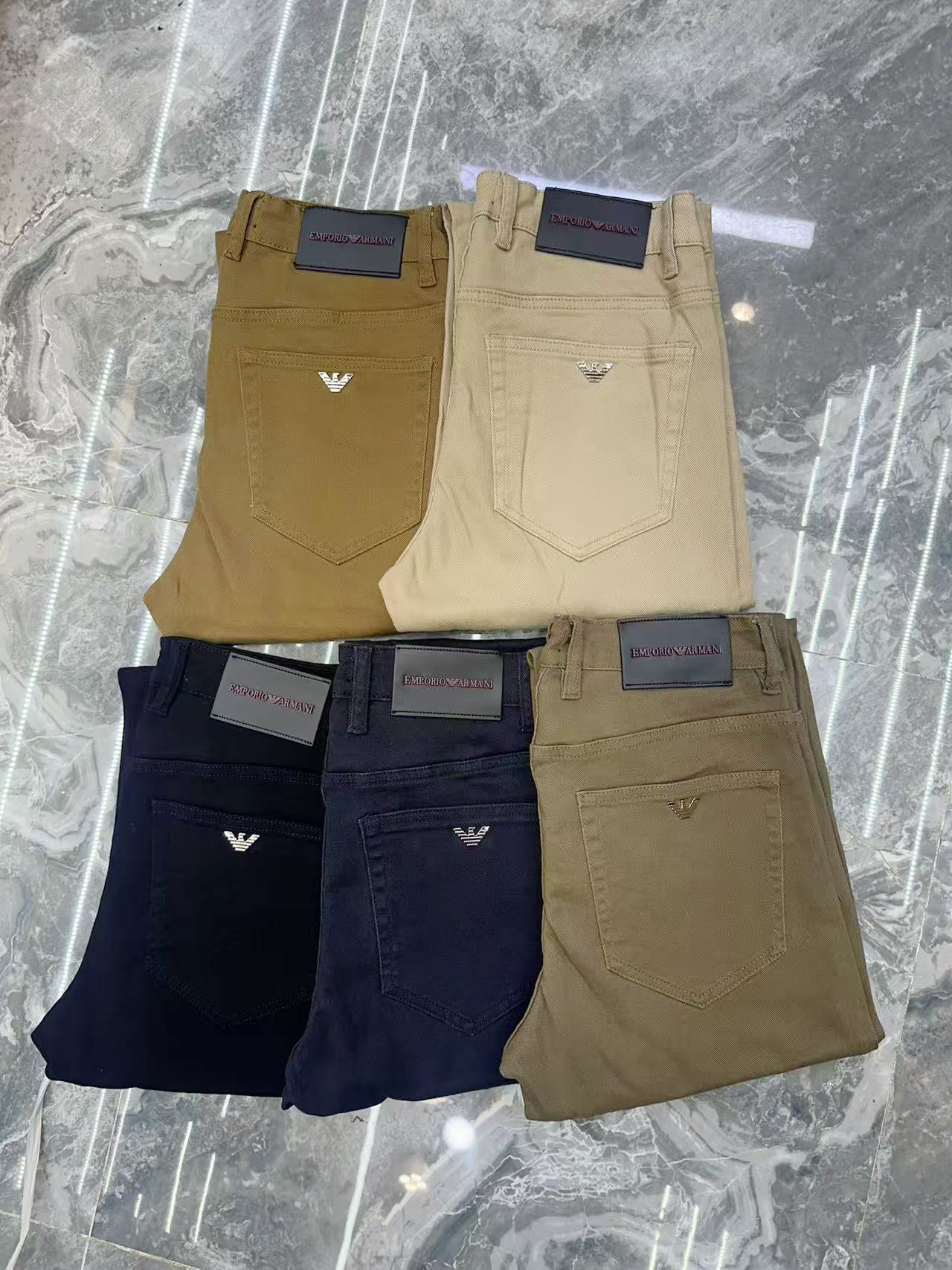 阿玛尼小直筒牛仔裤 - 柔らかく快適な重工水洗デザイン