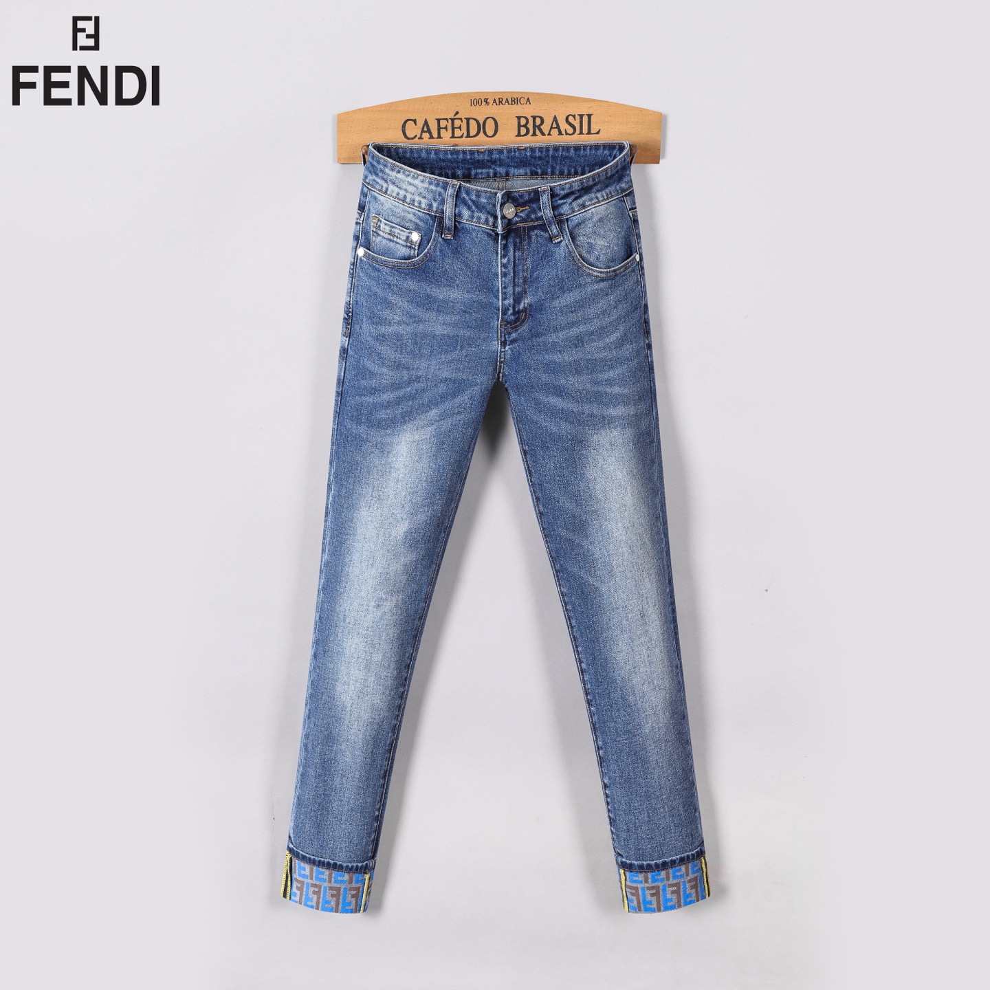 FENDI 小脚牛仔裤 厚款重工水洗デザイン