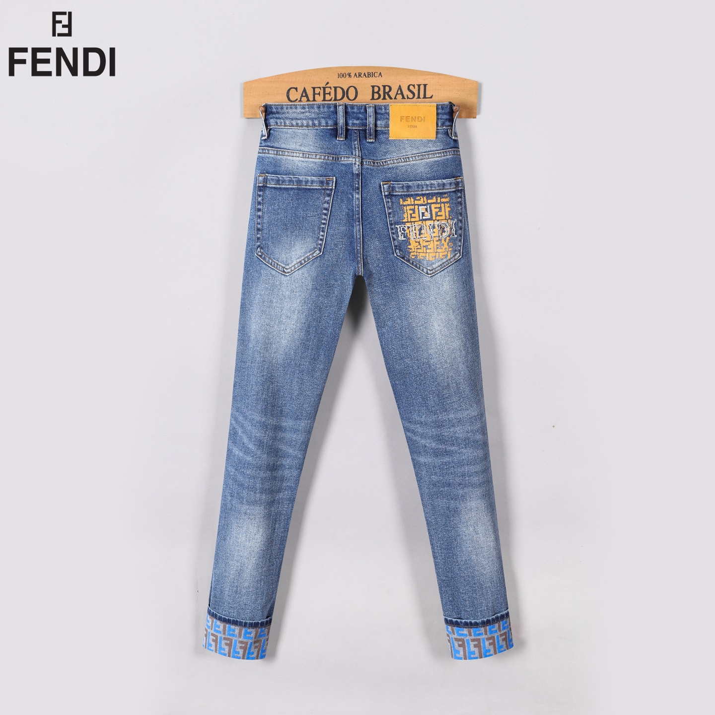 FENDI 小脚牛仔裤 厚款重工水洗デザイン