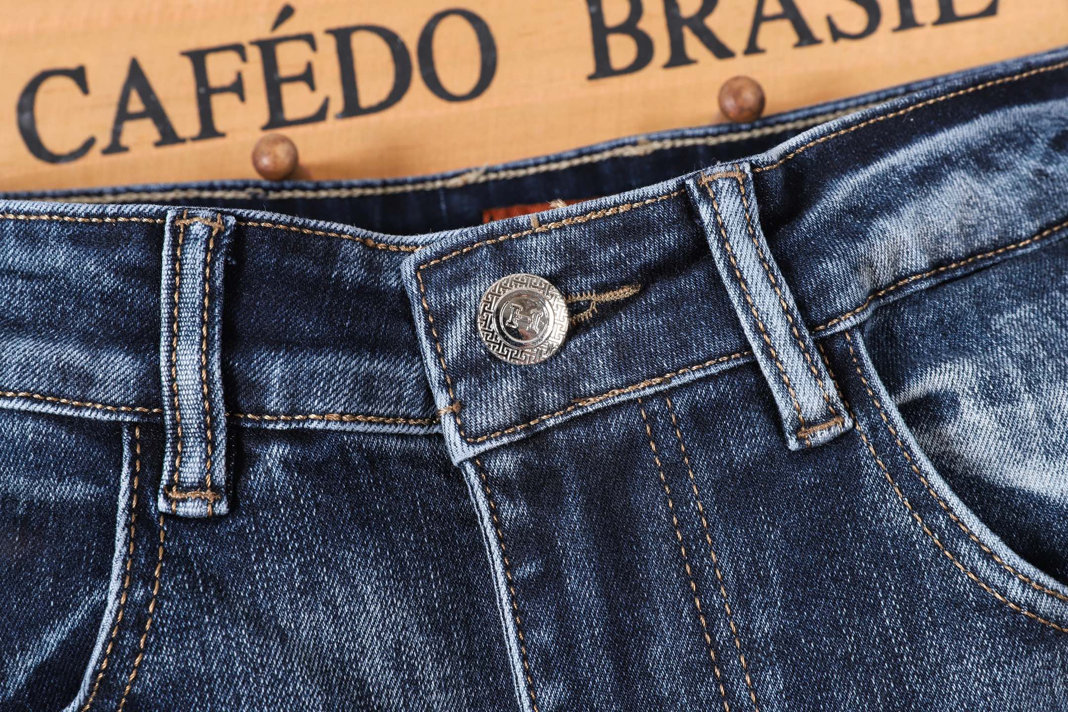 愛馬仕 小直筒牛仔パンツ 重工水洗素材で快適な着心地