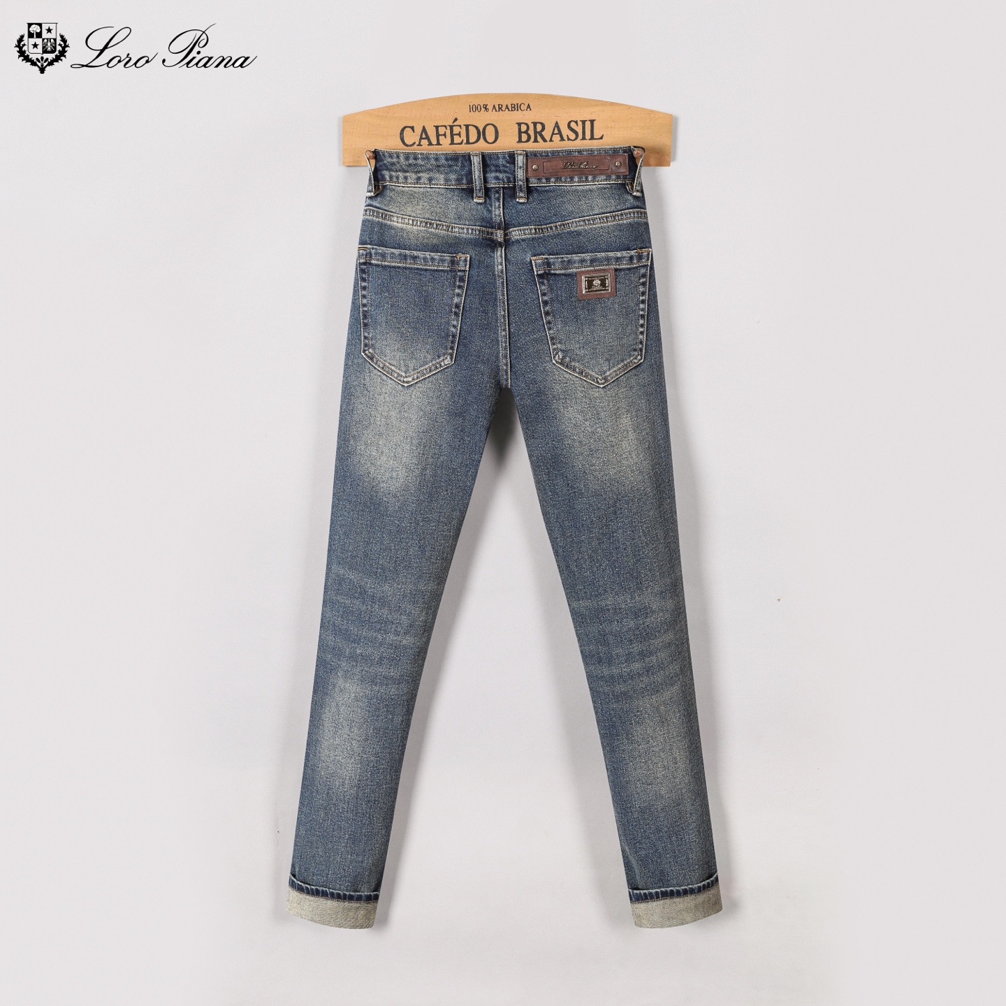 布鲁内洛·库奇内利 小直筒牛仔裤 - 重工水洗で柔らかさ極める