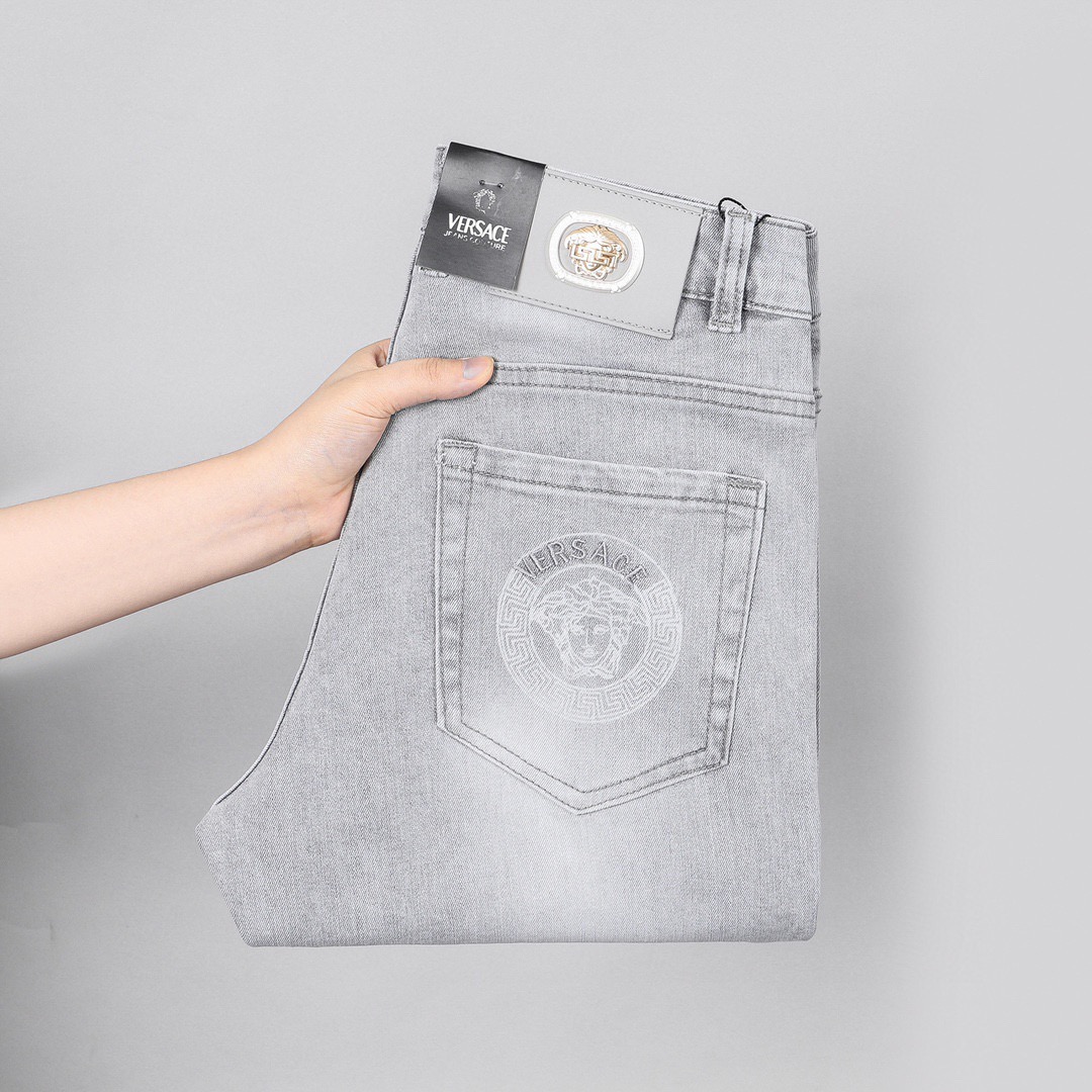 P300范思哲小直筒牛仔裤 - 重工水洗＆柔らかい快適素材