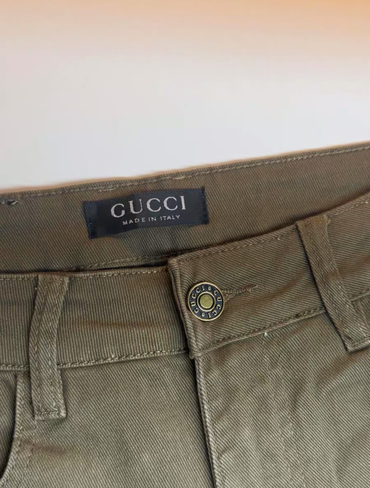 Gucci秋冬新作男装牛仔裤 - 小直脚修身デザイン