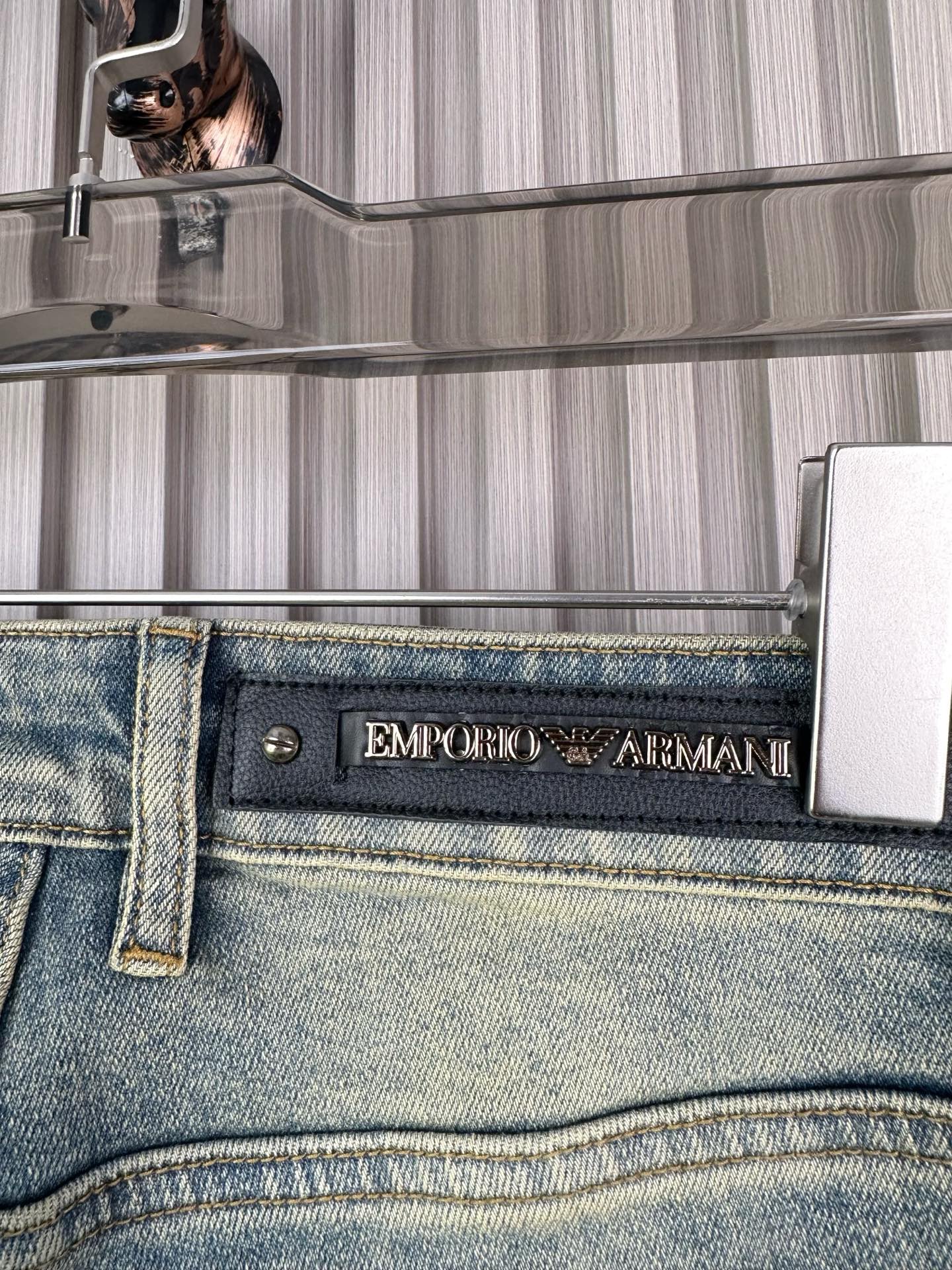 アーマーニ デニムパンツ 修身小脚タイプ 弾力素材