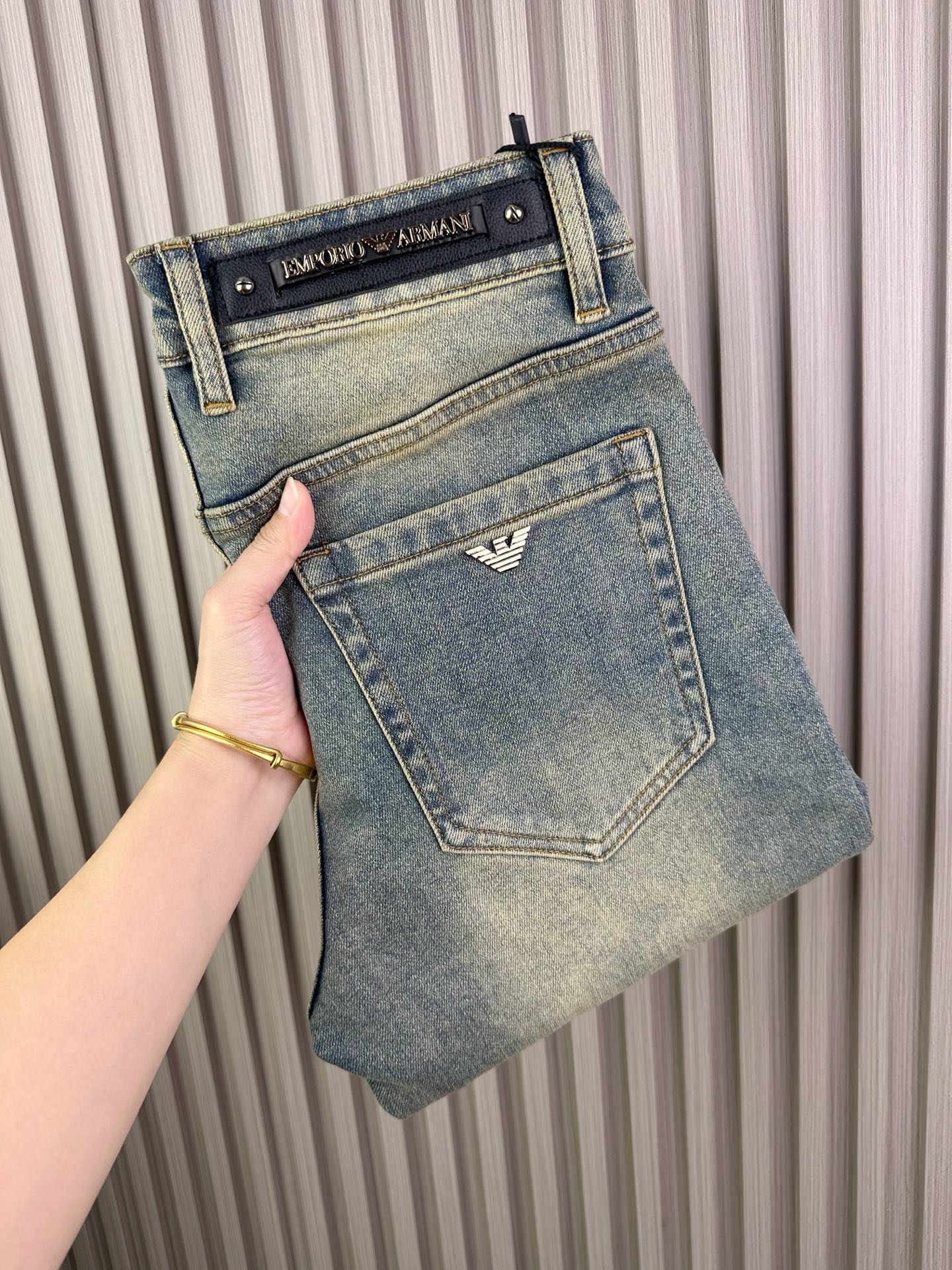 アーマーニ デニムパンツ 修身小脚タイプ 弾力素材