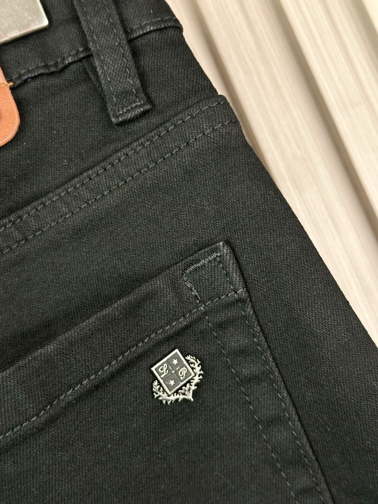 BC牛仔裤小脚棉弹显瘦長裤