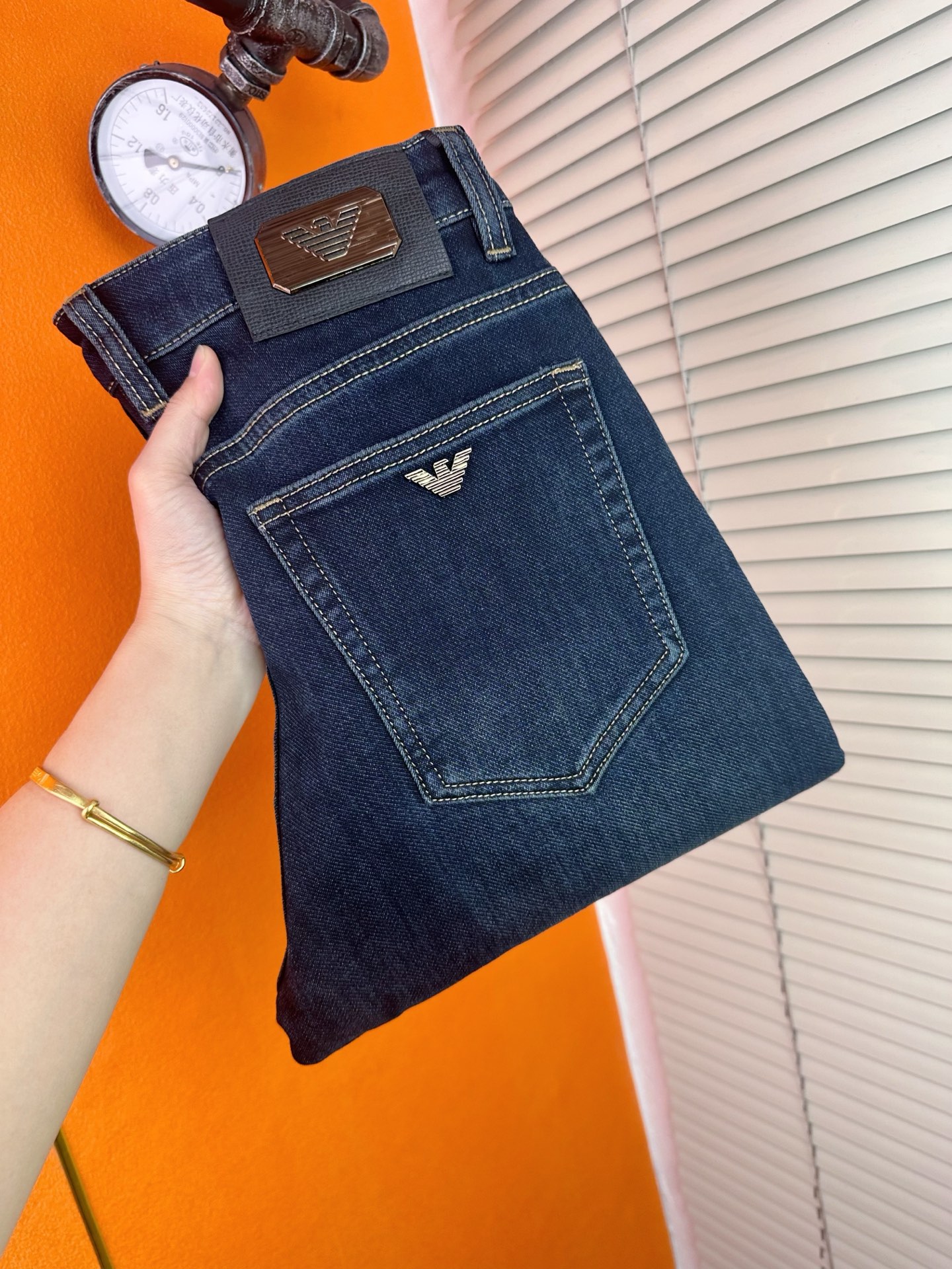 アーマーニ メンズ デニムパンツ ビジネスカジュアル 秋冬向け