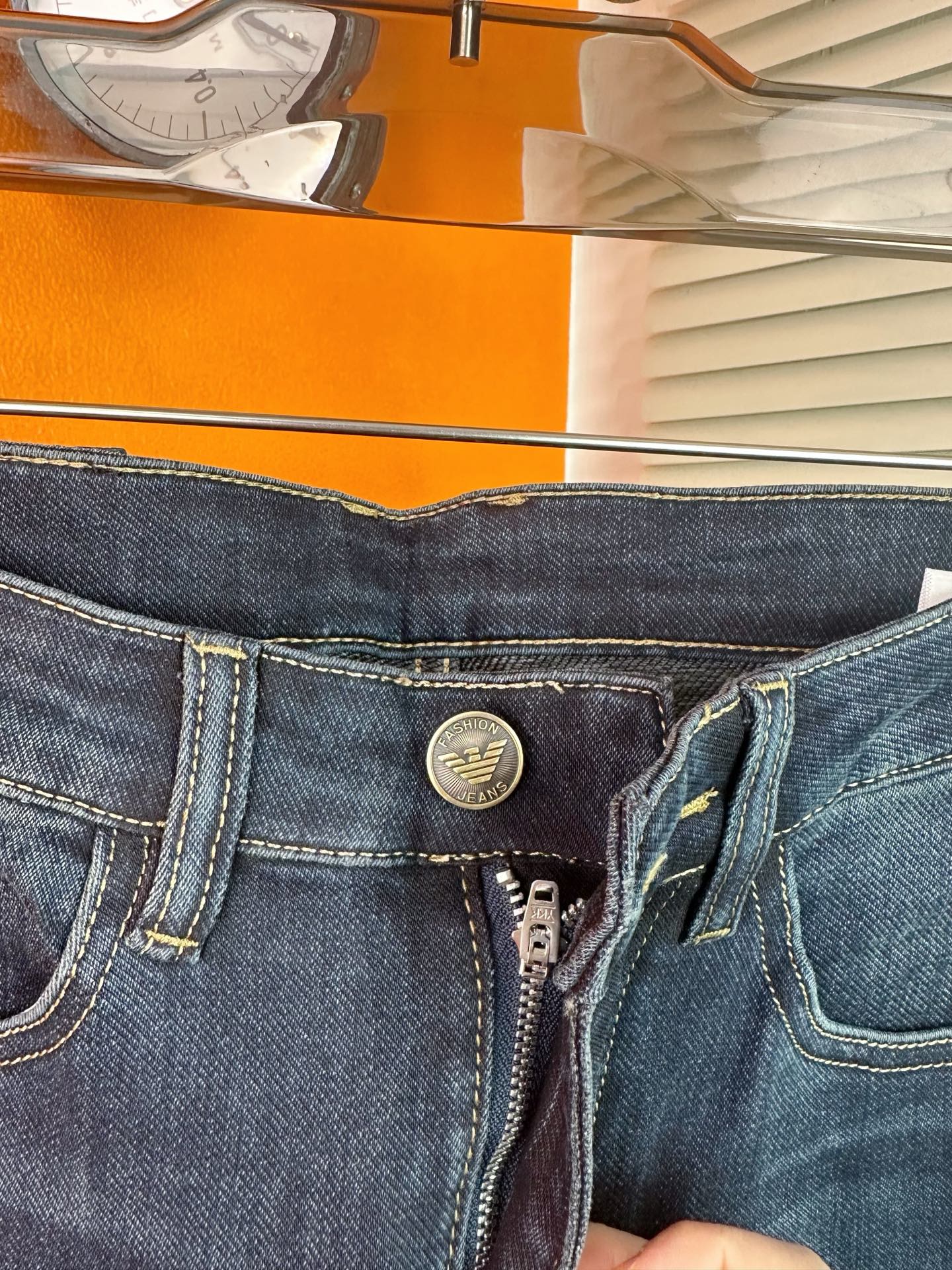 アーマーニ メンズ デニムパンツ ビジネスカジュアル 秋冬向け