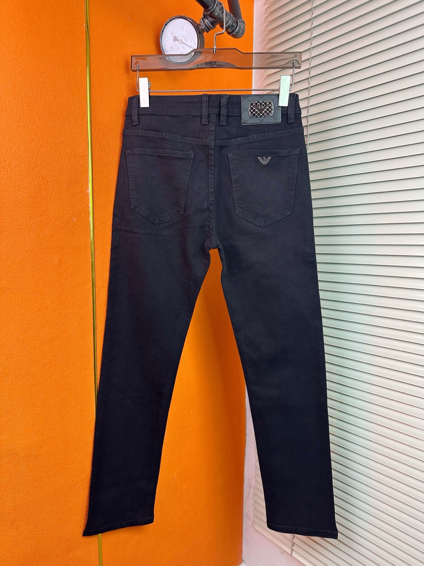 アーマーニ メンズ 牛仔パンツ ビジネススタイル 秋冬向け