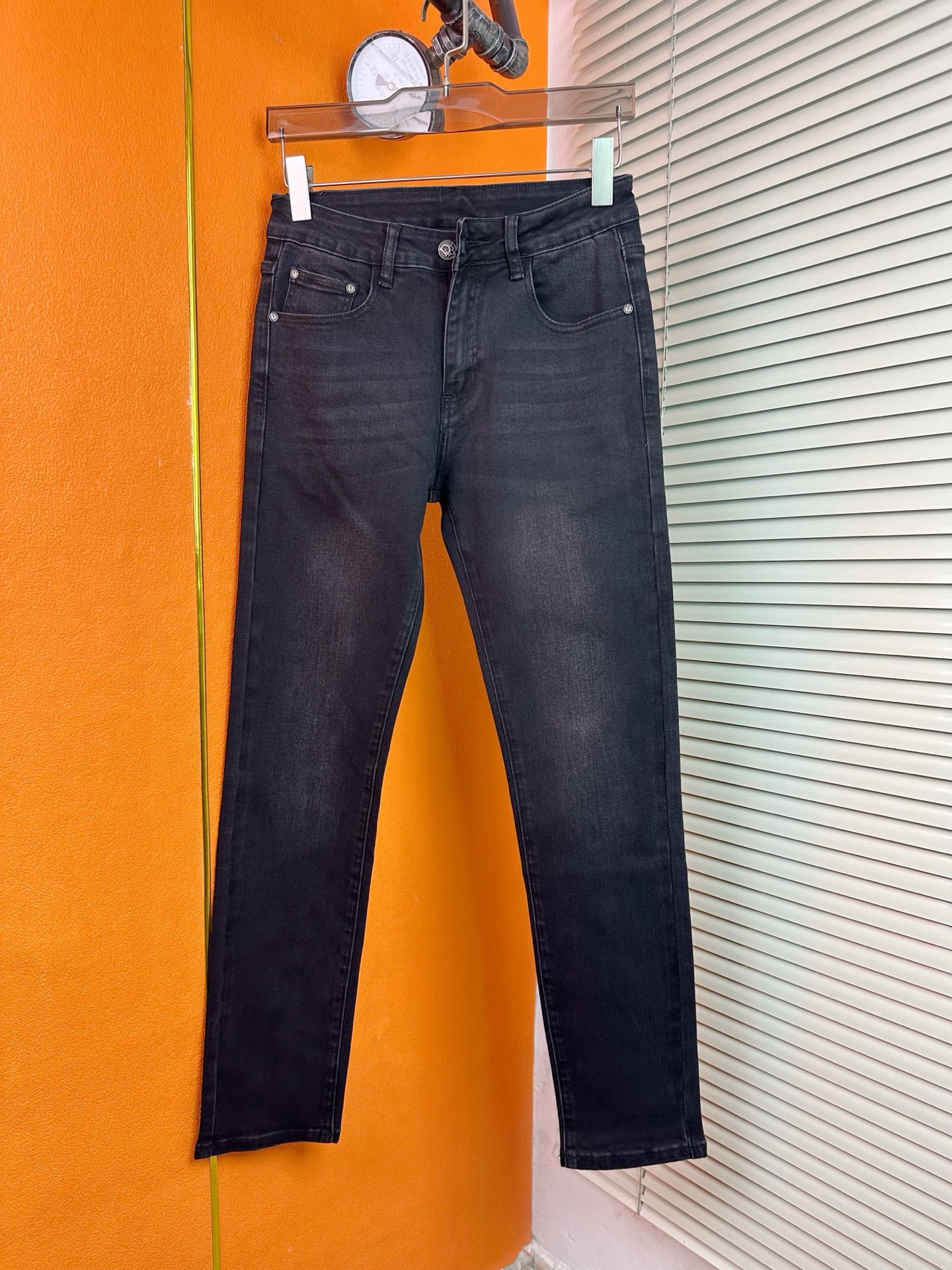 Dior 男性用デニムパンツ 修身タイプ 秋冬新作