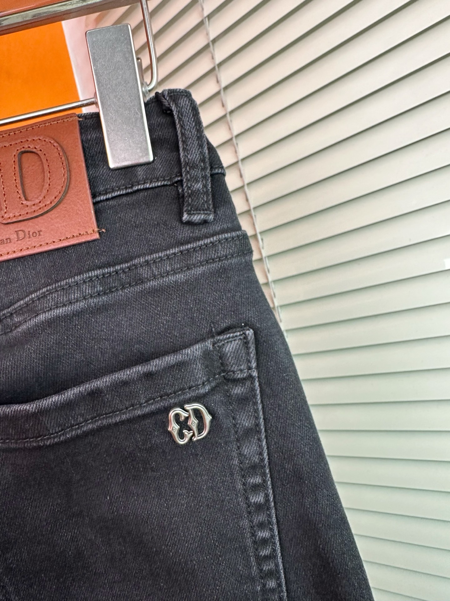 Dior 男性用デニムパンツ 修身タイプ 秋冬新作