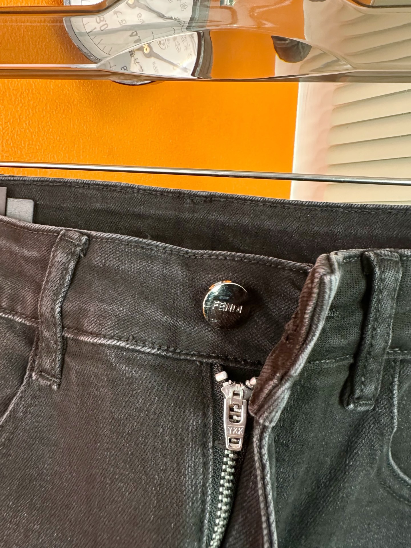 芬迪 メンズ スタイリッシュ デニムパンツ 修身小脚 秋冬新作