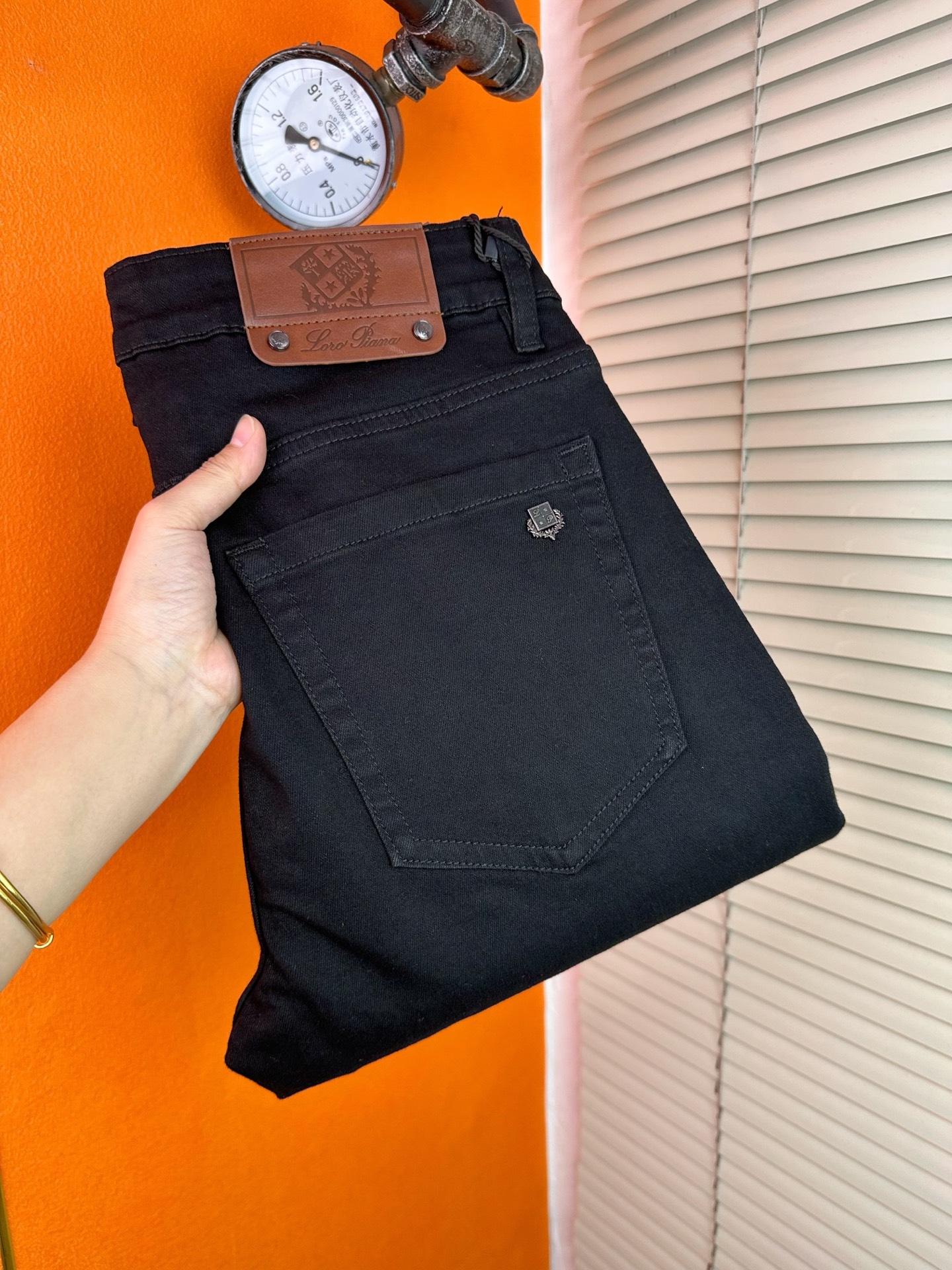 BC 男性ファッション牛仔裤 - 弾力修身小脚デザイン