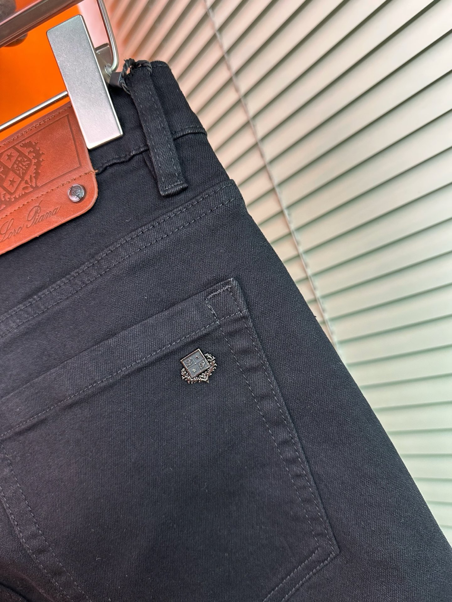 BC 男性ファッション牛仔裤 - 弾力修身小脚デザイン